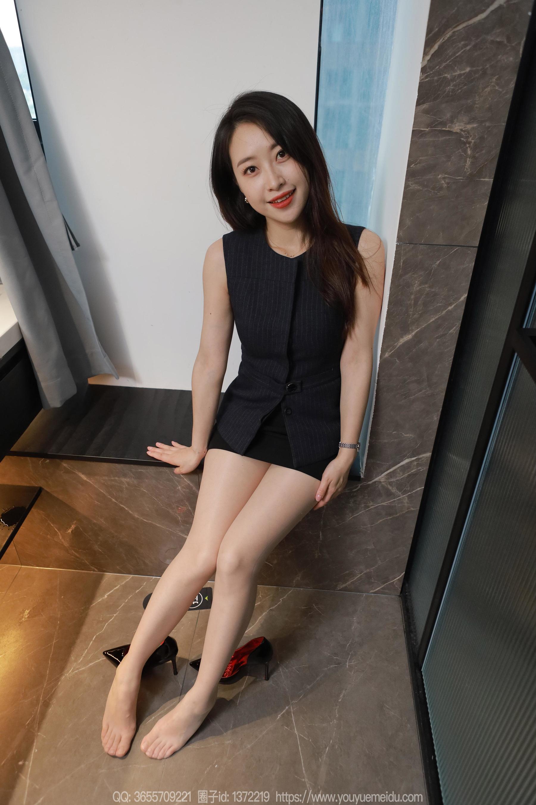 IESS异思趣向 - 模特： 小婕 《洗手间的故事》