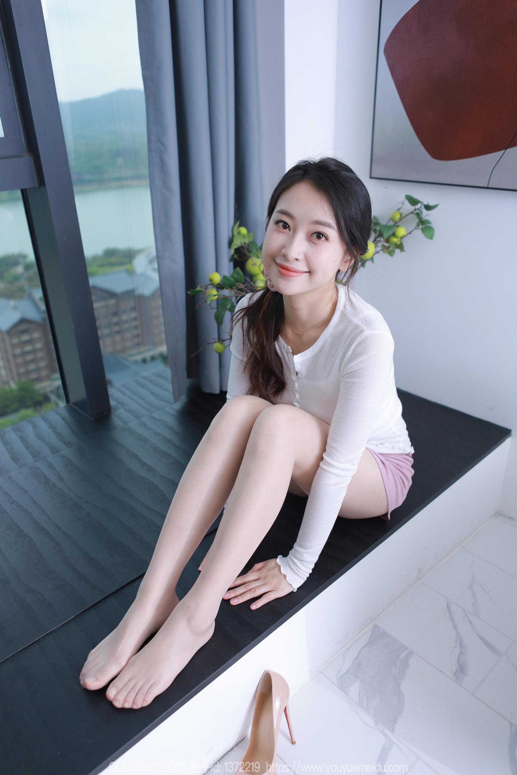 IESS异思趣向 - 模特： 小婕 《白色温柔》