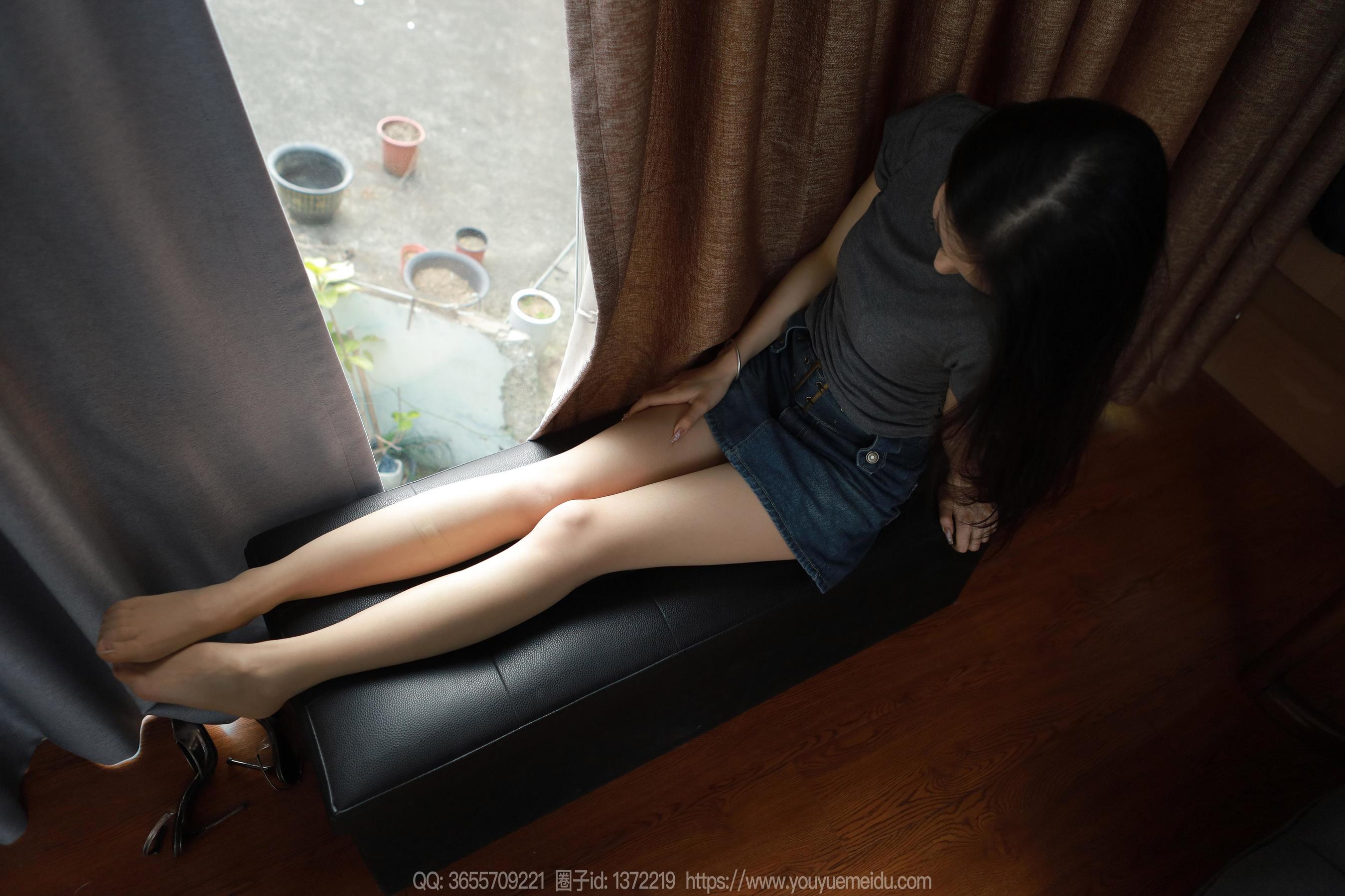 IESS异思趣向 - 模特： 小金 《笔直长腿》