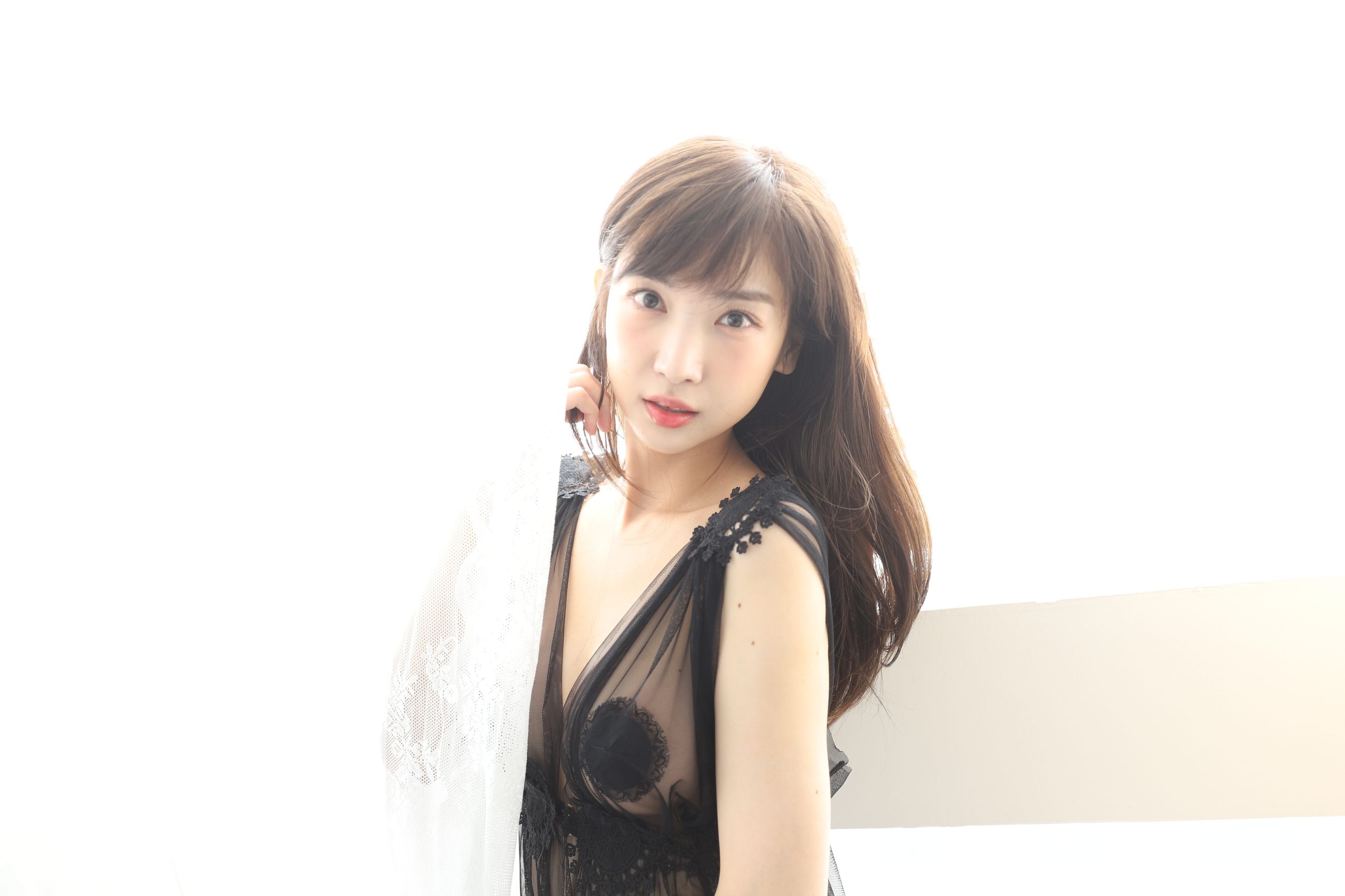 Leezy - Secret Web APRIL