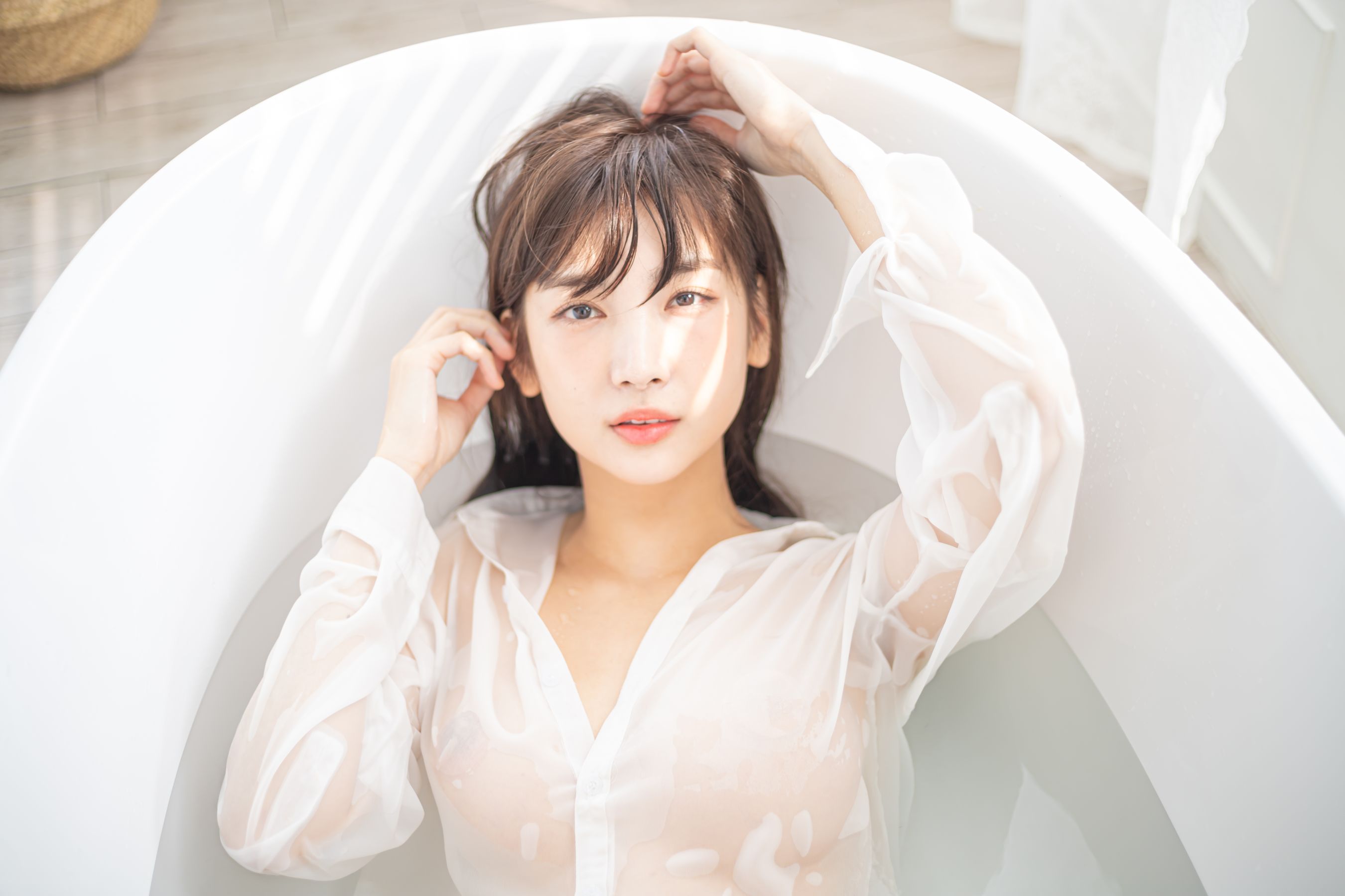Leezy - Secret Web APRIL