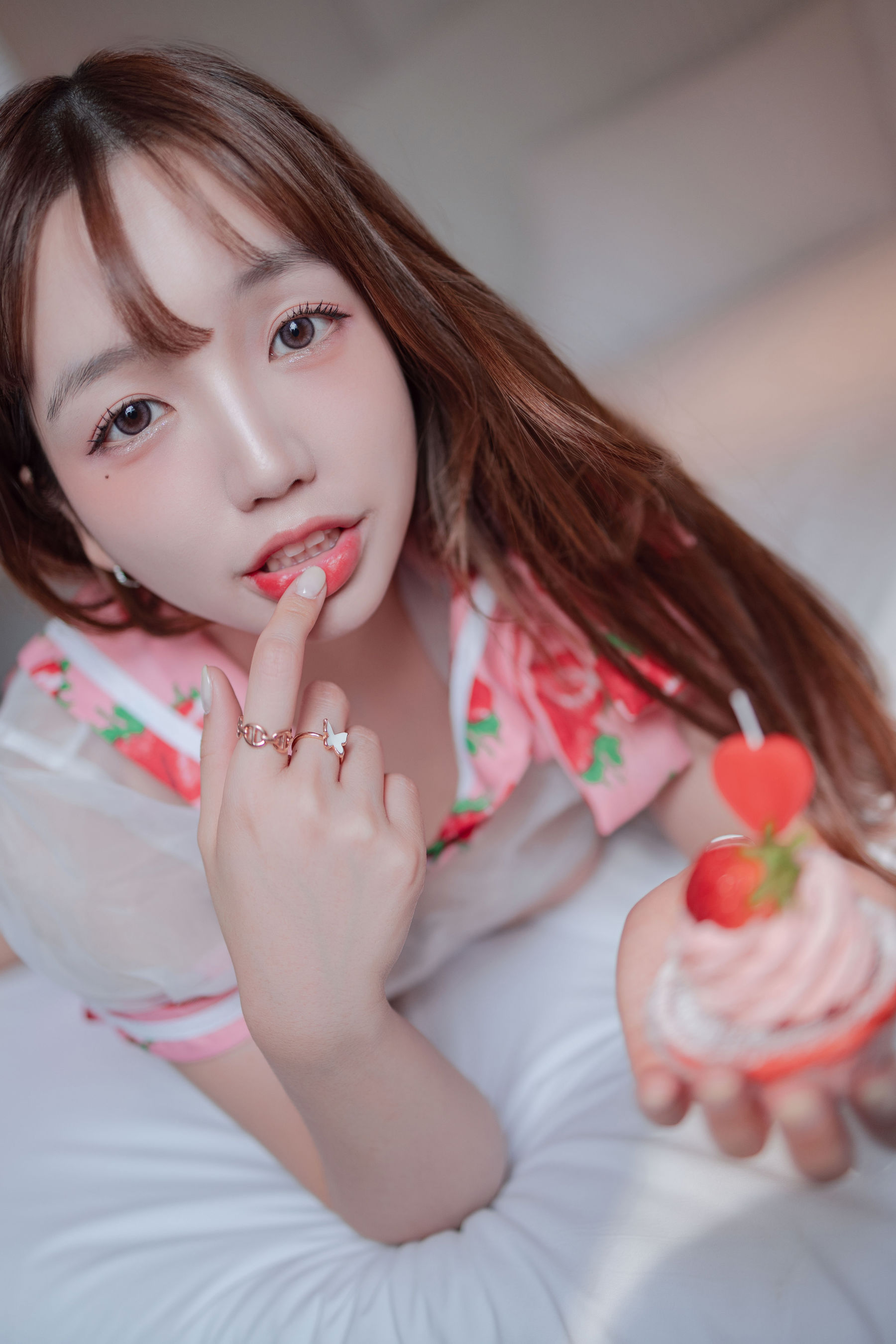 Yoonbly - Strawberry lingerie