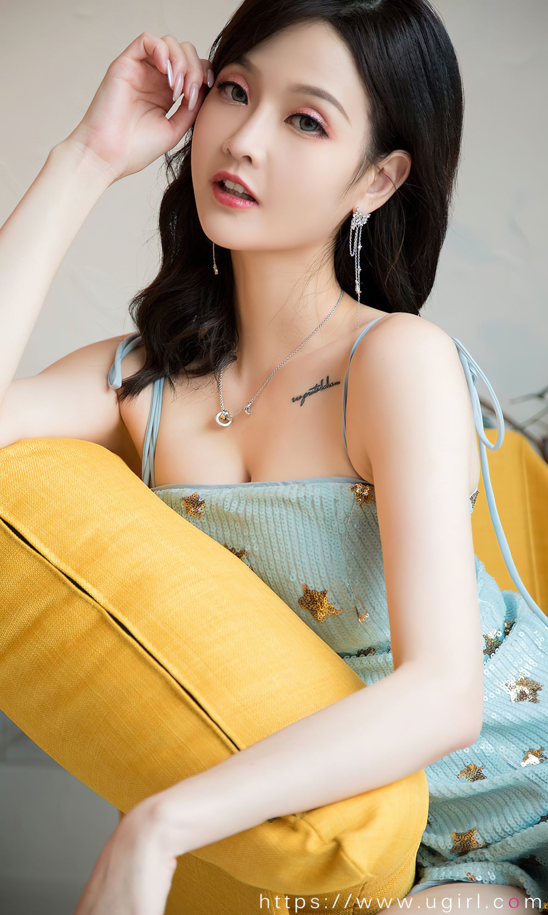 [Ugirls]爱尤物 No.2830 清澈的你 露儿
