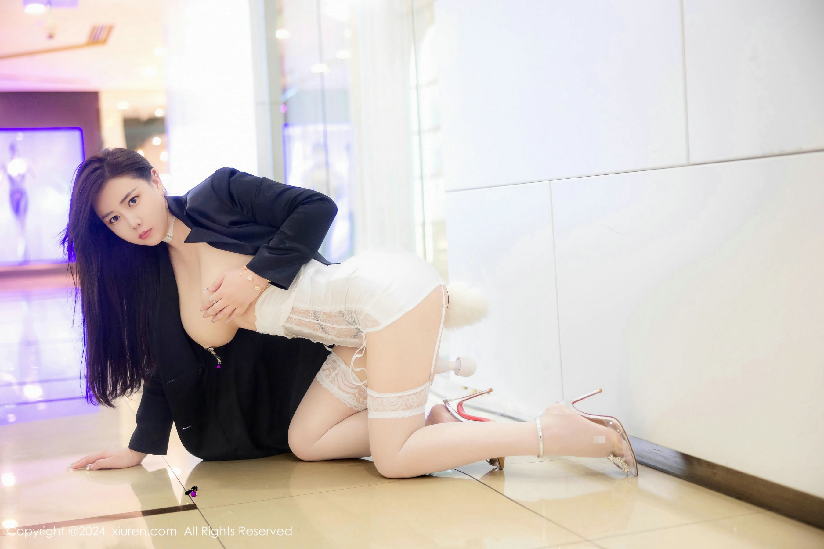 [秀人XiuRen] 2024.06.03 No.8642 王婉悠Queen