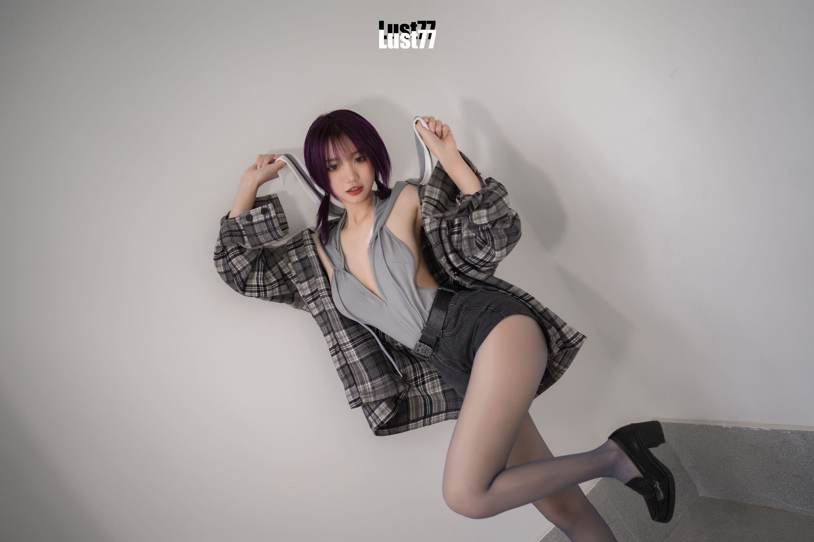 动漫博主 柒柒要乖哦 - 小灰兔