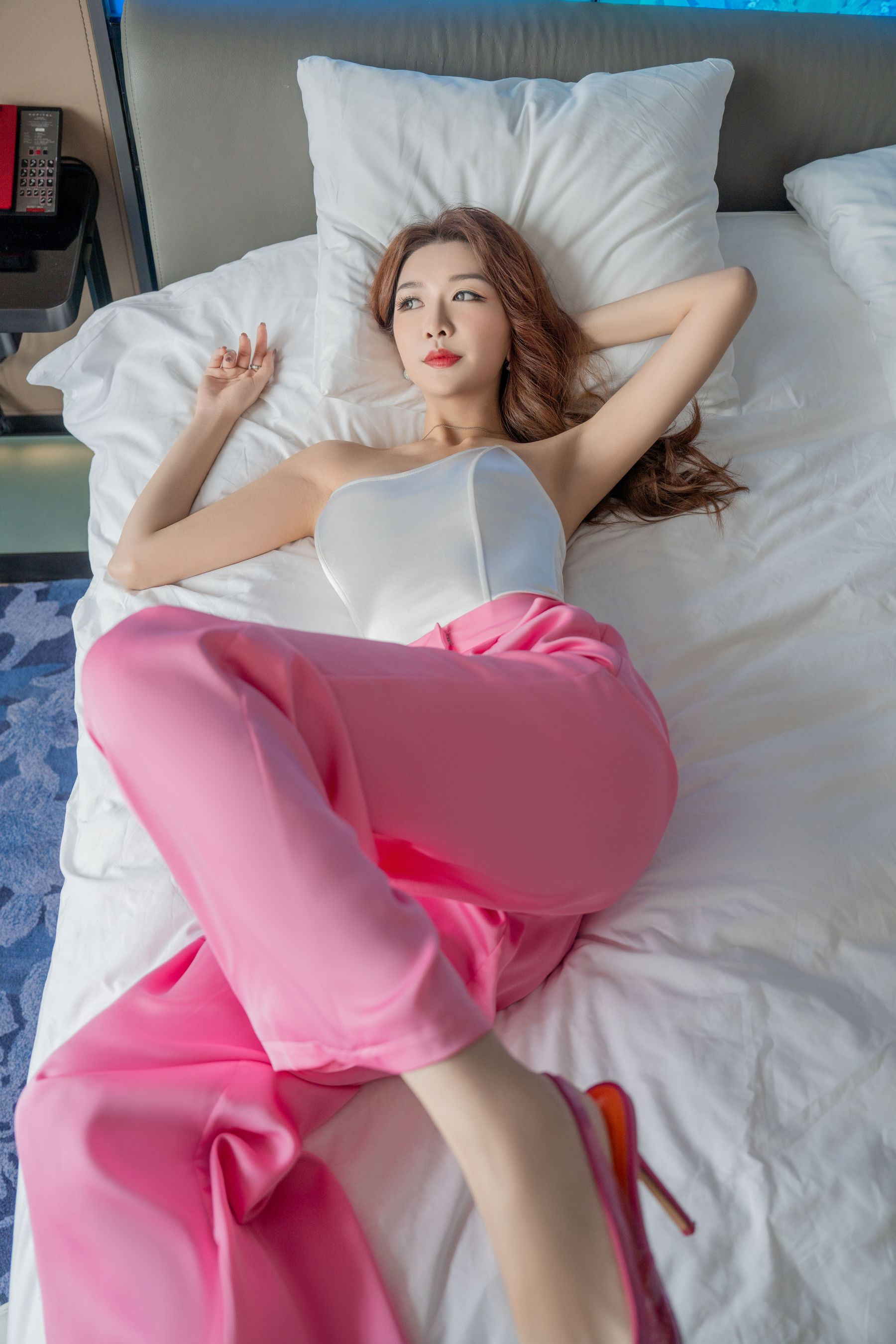 源纱希喵喵喵 - 与女上司一起出差的意外发现