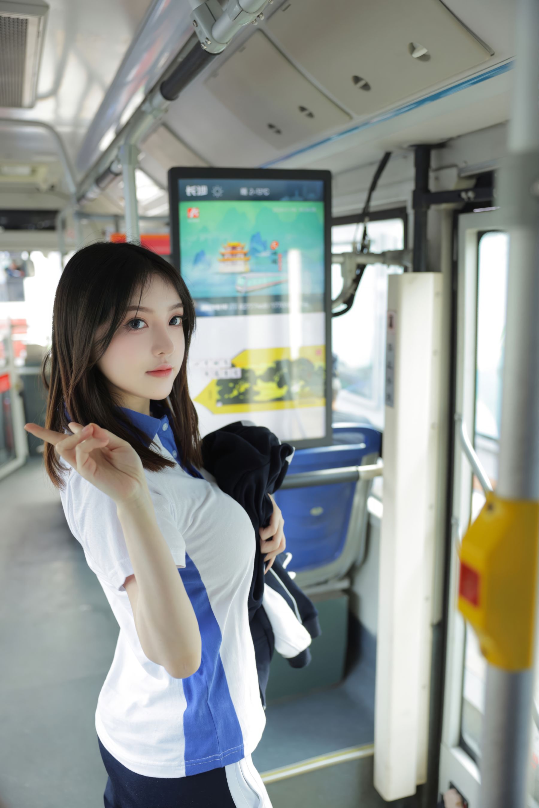 豆瓣酱 公交车写真