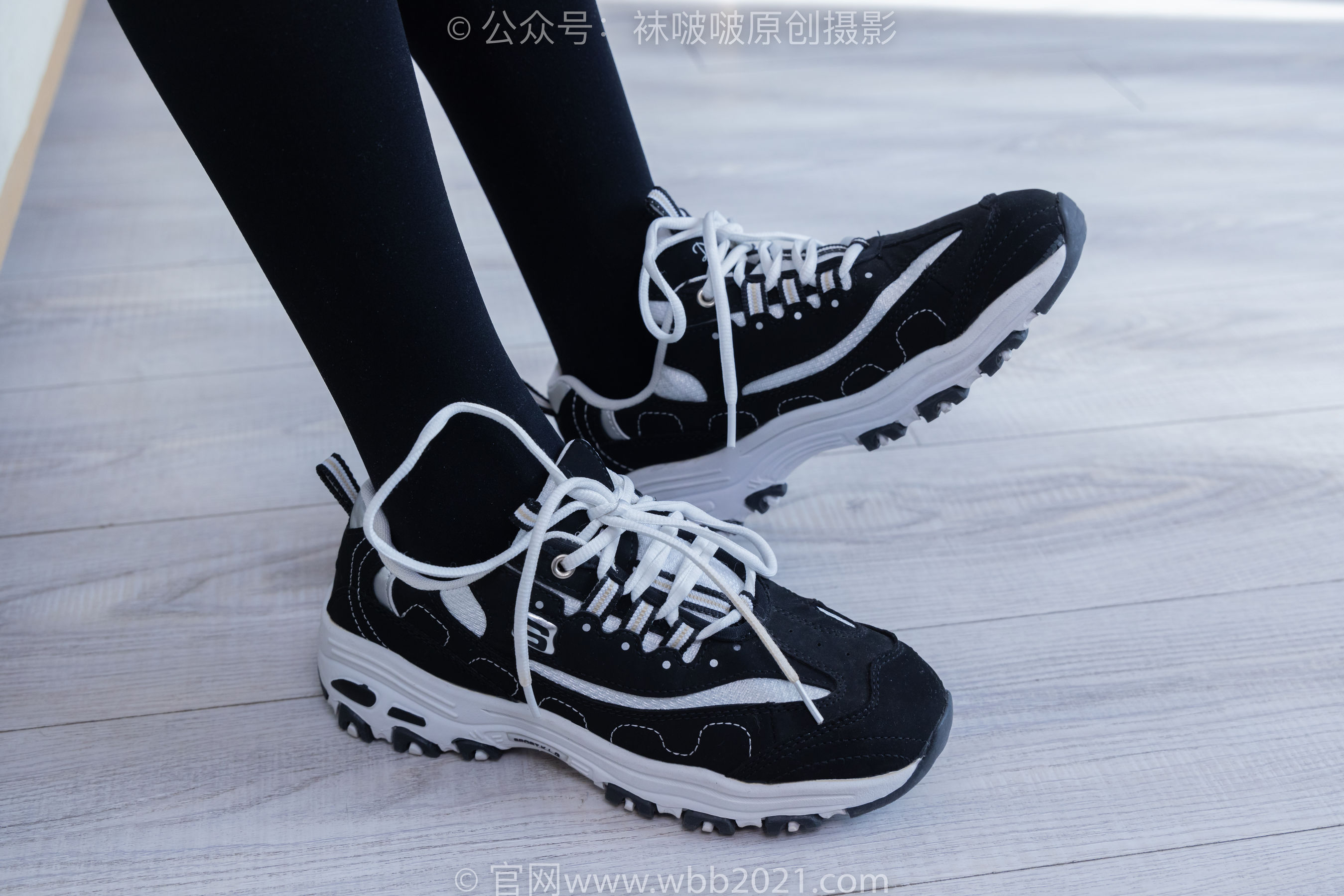 BoBoSocks袜啵啵 No.378 奶油 -短靴、运动鞋、厚黑丝、厚灰丝