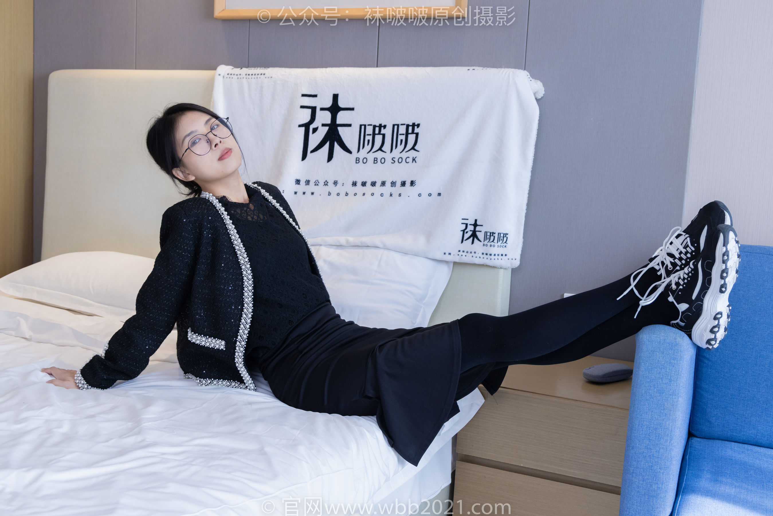 BoBoSocks袜啵啵 No.378 奶油 -短靴、运动鞋、厚黑丝、厚灰丝
