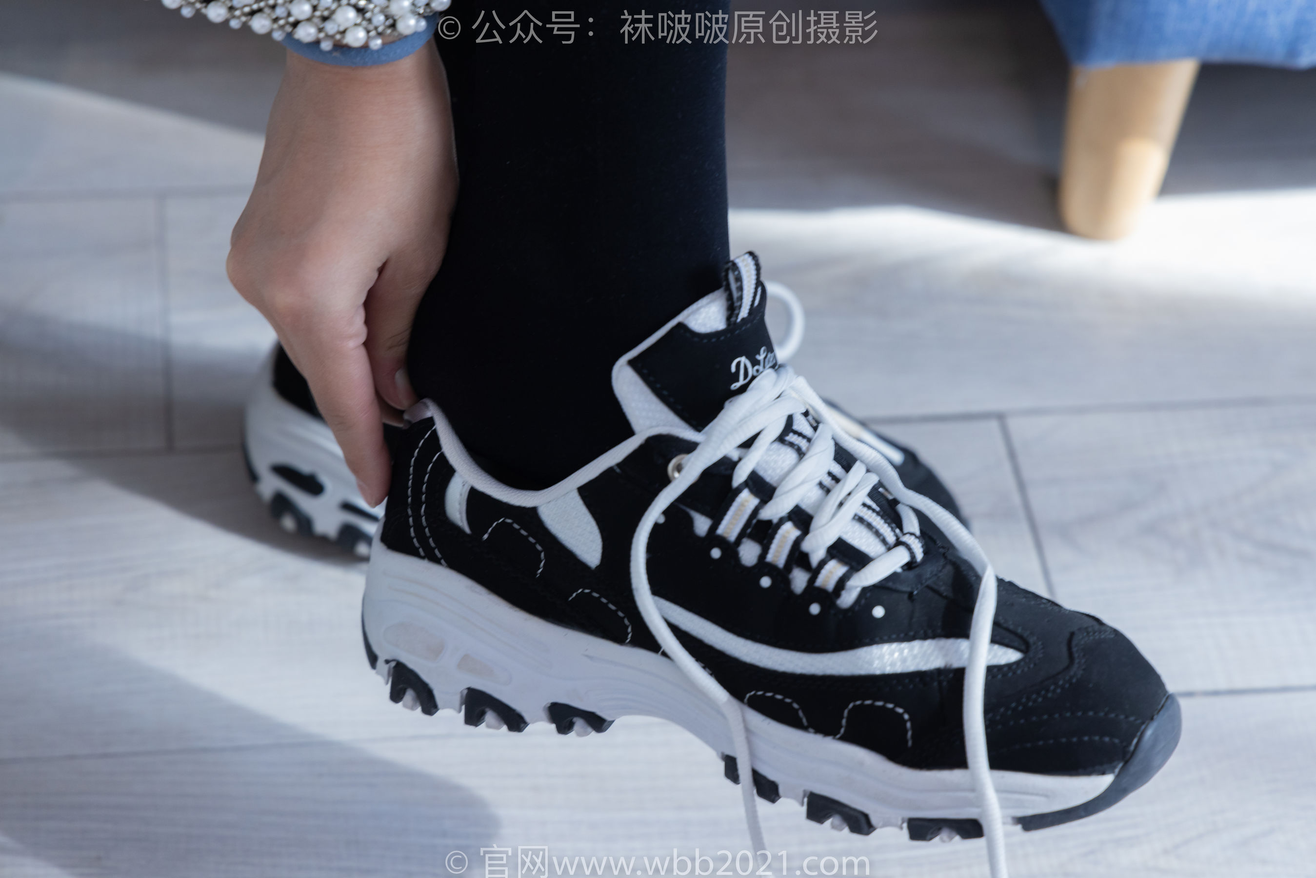 BoBoSocks袜啵啵 No.378 奶油 -短靴、运动鞋、厚黑丝、厚灰丝