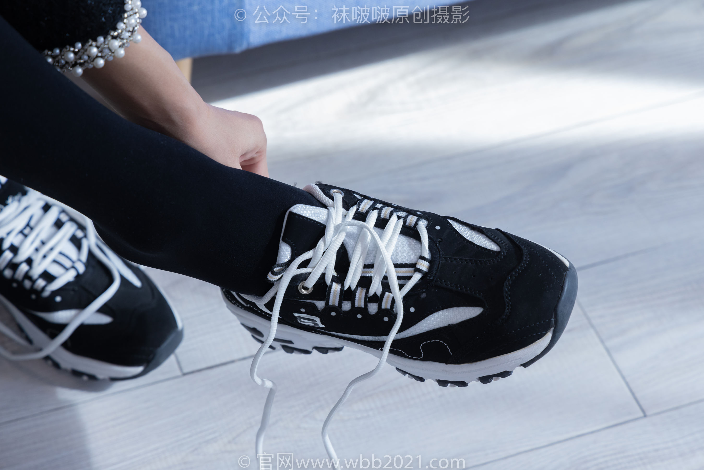 BoBoSocks袜啵啵 No.378 奶油 -短靴、运动鞋、厚黑丝、厚灰丝