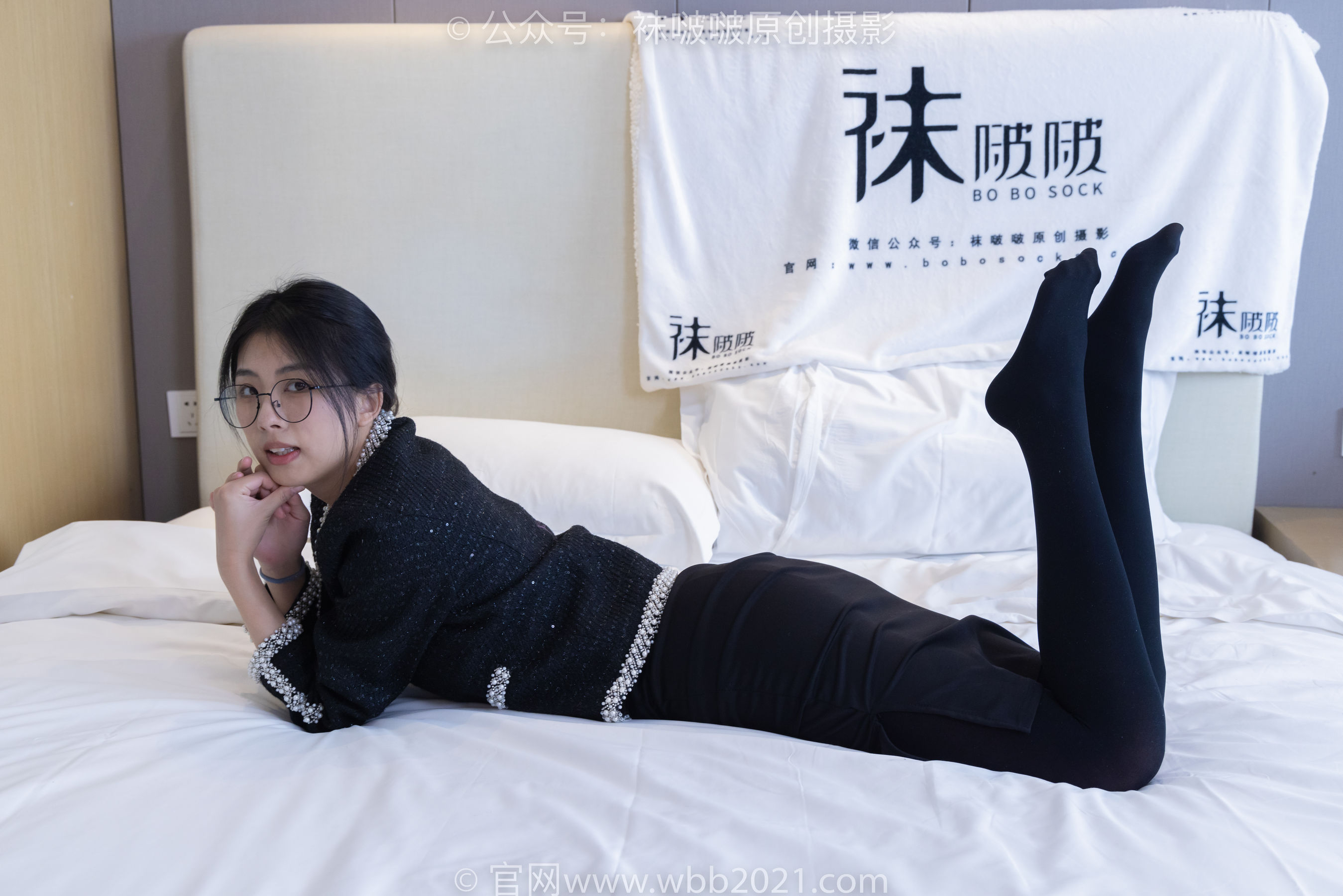 BoBoSocks袜啵啵 No.378 奶油 -短靴、运动鞋、厚黑丝、厚灰丝
