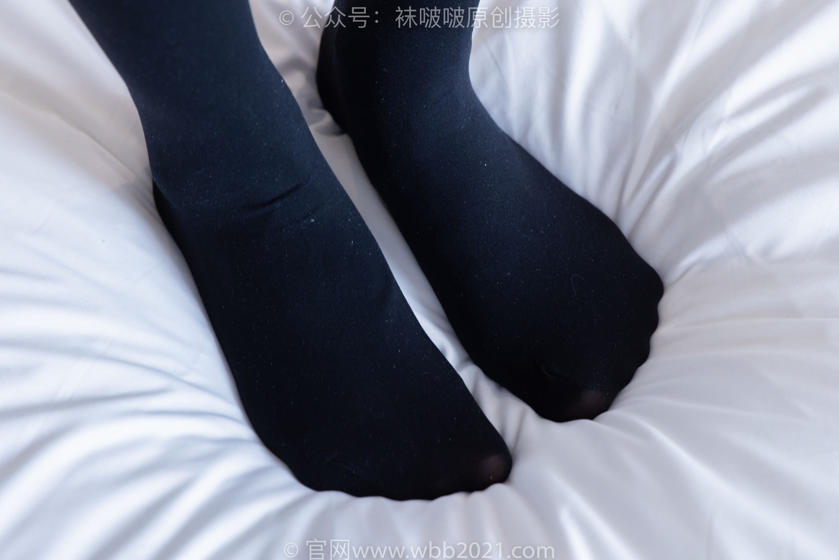 BoBoSocks袜啵啵 No.378 奶油 -短靴、运动鞋、厚黑丝、厚灰丝
