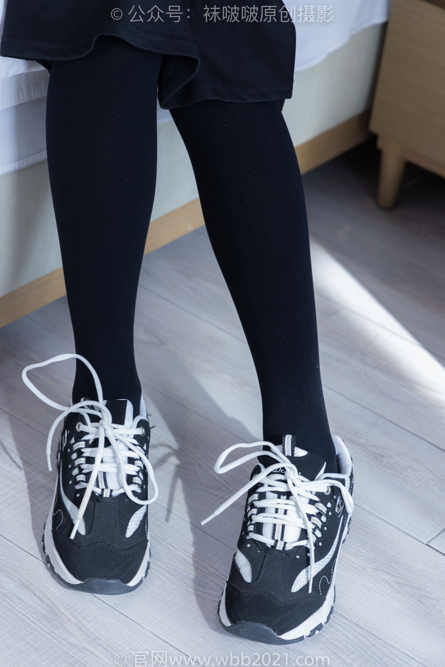 BoBoSocks袜啵啵 No.378 奶油 -短靴、运动鞋、厚黑丝、厚灰丝