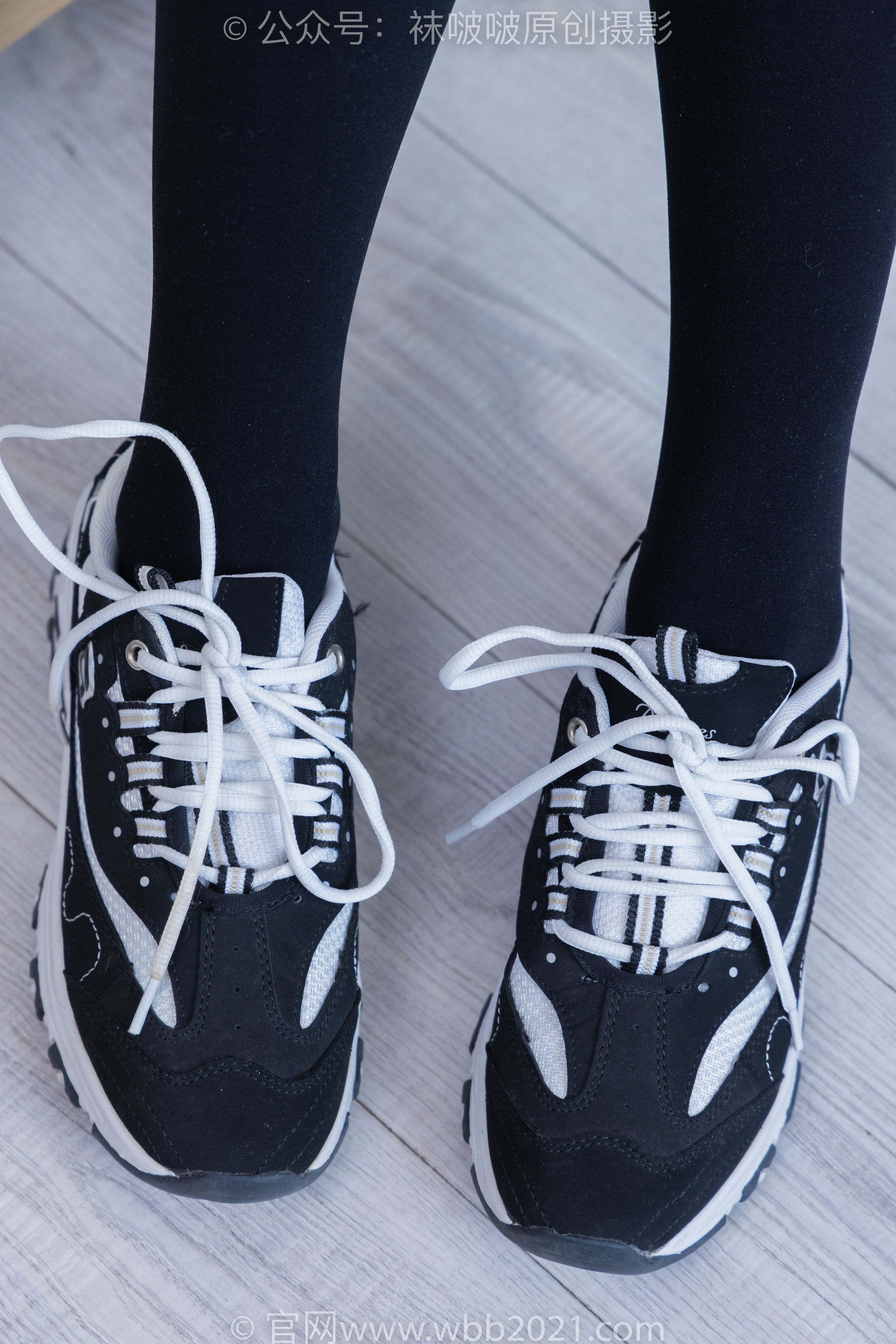 BoBoSocks袜啵啵 No.378 奶油 -短靴、运动鞋、厚黑丝、厚灰丝