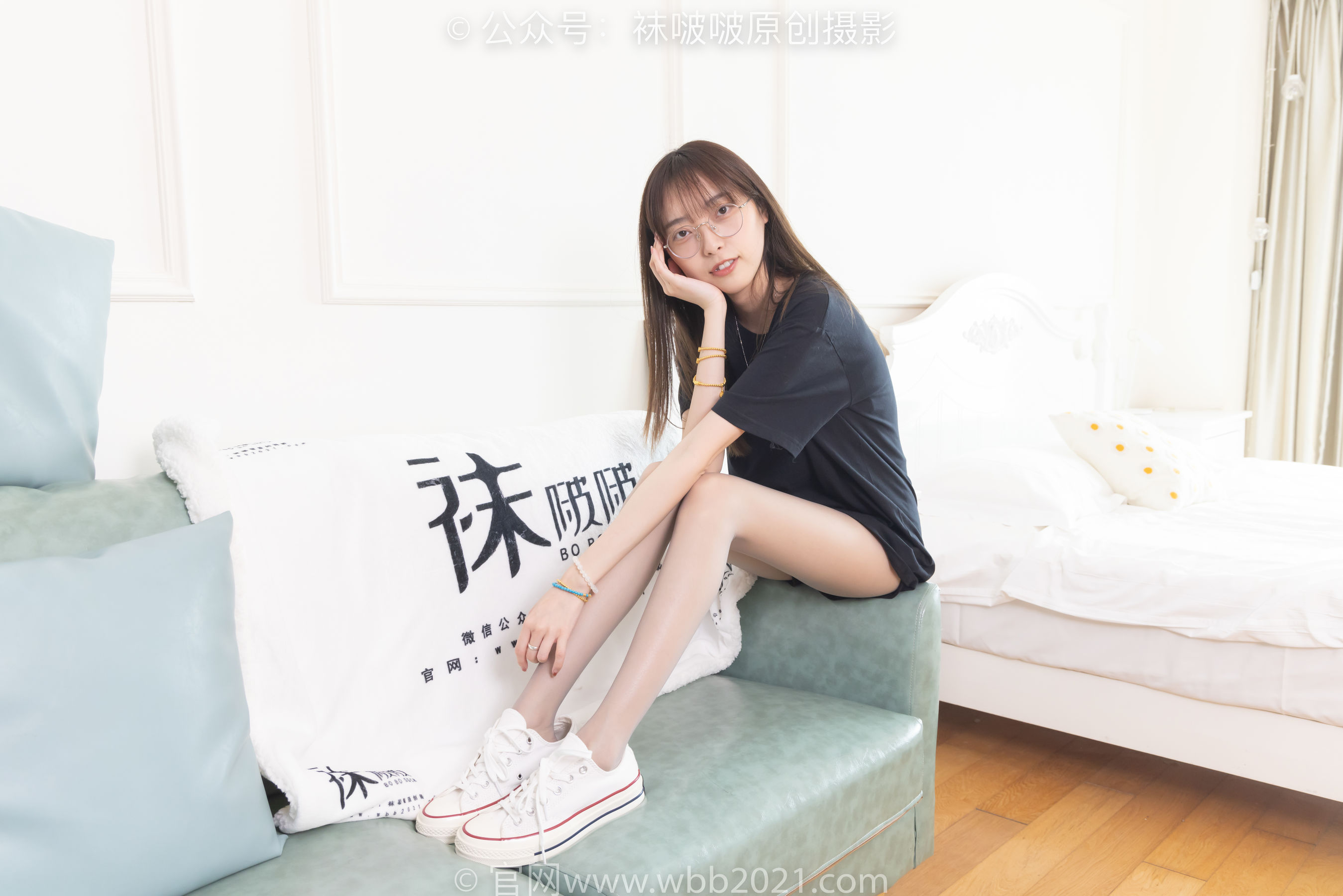 BoBoSocks袜啵啵 No.379 稚予 -板鞋、灰丝