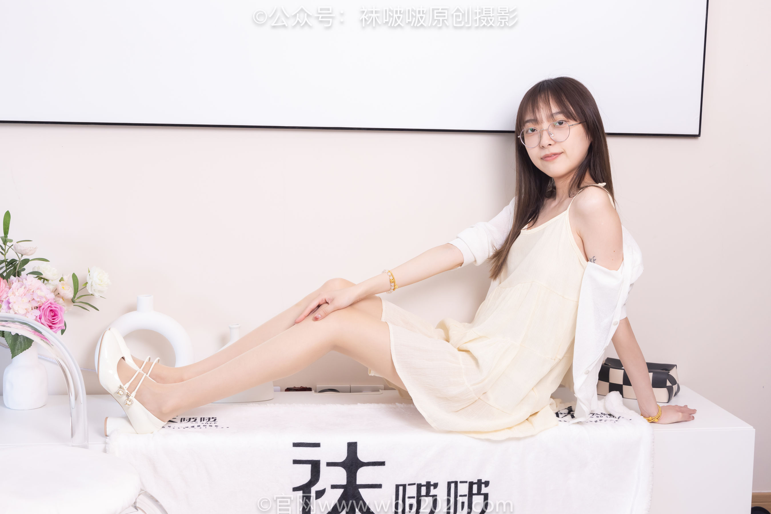 BoBoSocks袜啵啵 No.391 稚予 -两双高跟鞋、肉丝、油亮白丝、裸足