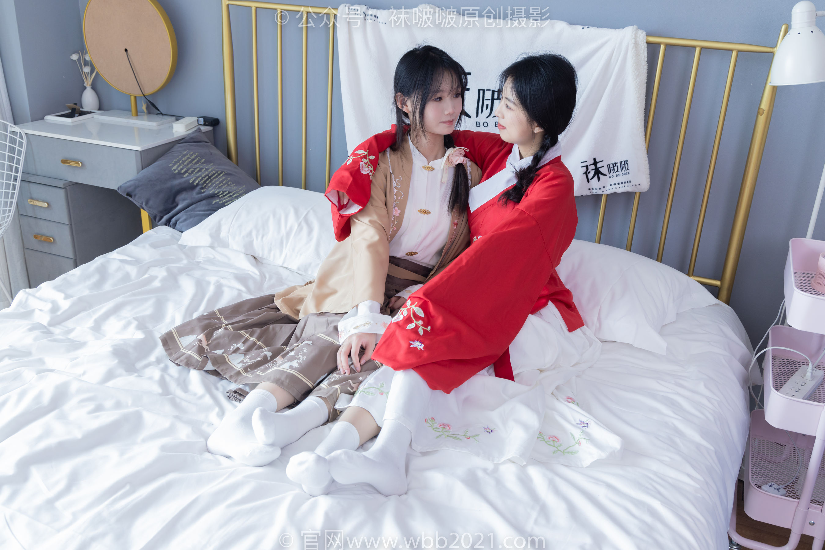 BoBoSocks袜啵啵 No.400 奶油&甜甜圈 -两双高跟鞋、白棉袜、肉丝