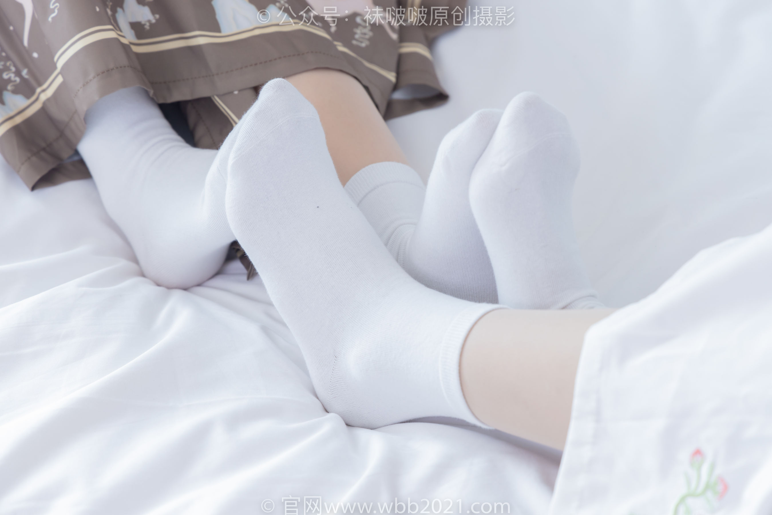 BoBoSocks袜啵啵 No.400 奶油&甜甜圈 -两双高跟鞋、白棉袜、肉丝