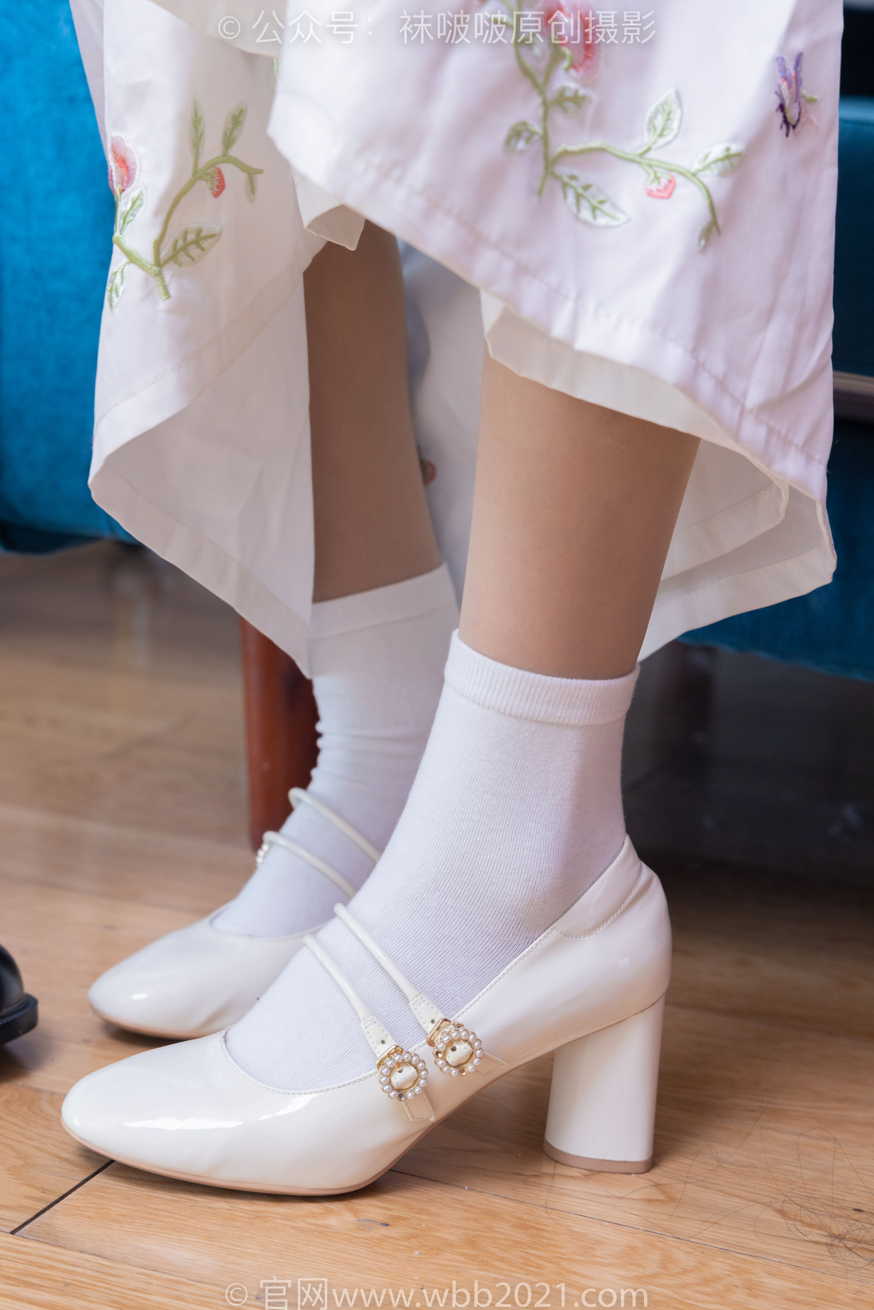 BoBoSocks袜啵啵 No.400 奶油&甜甜圈 -两双高跟鞋、白棉袜、肉丝