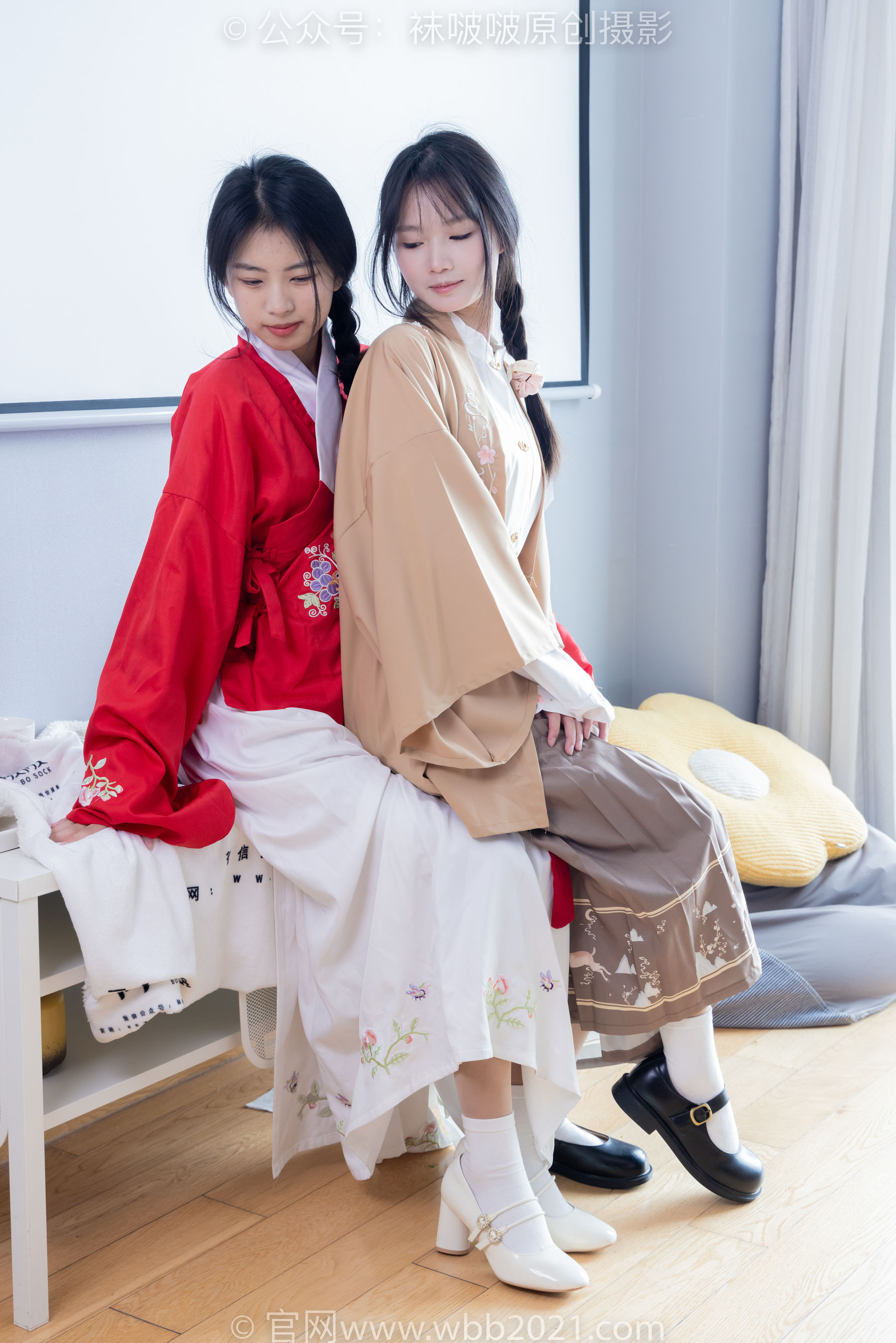 BoBoSocks袜啵啵 No.400 奶油&甜甜圈 -两双高跟鞋、白棉袜、肉丝