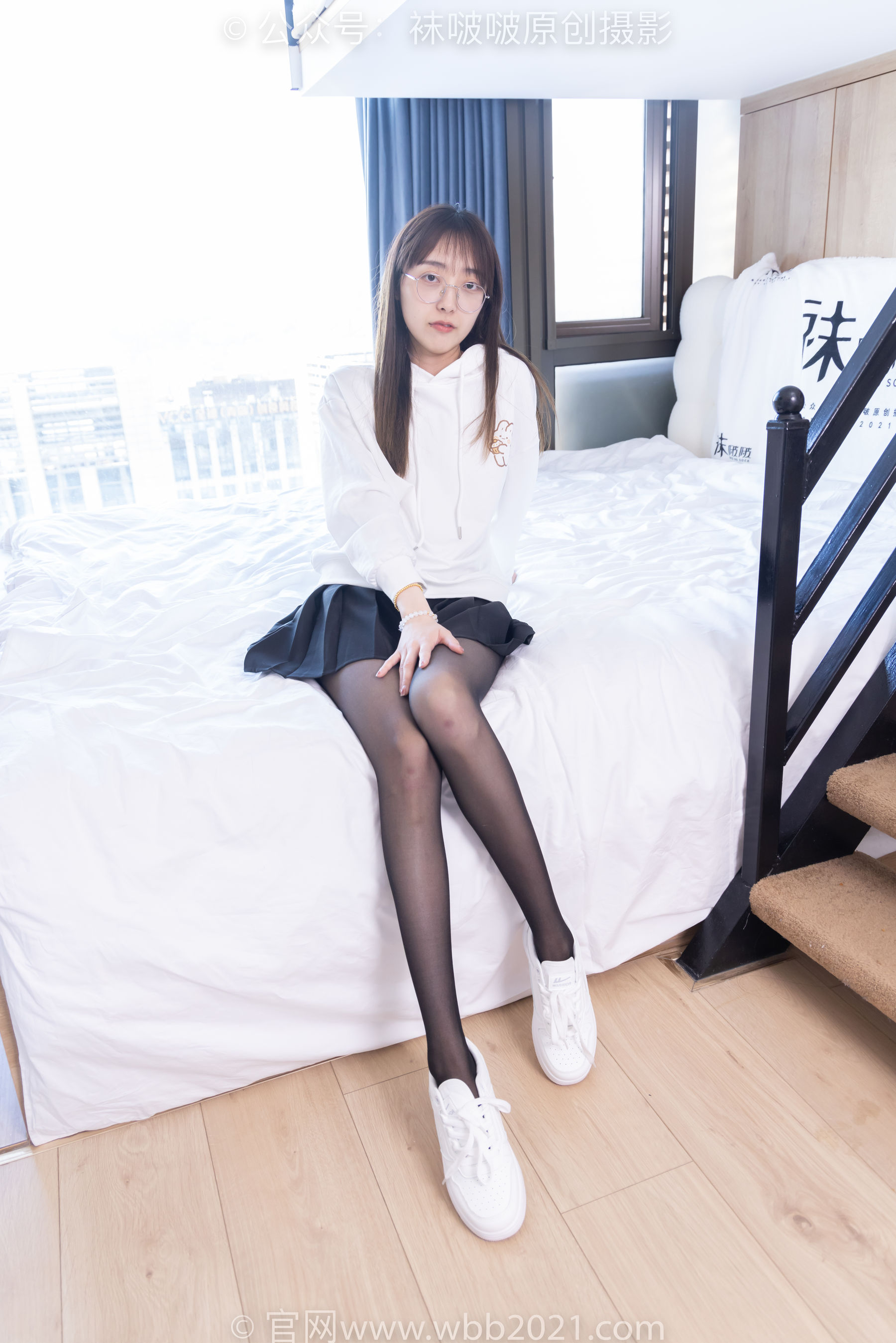 BoBoSocks袜啵啵 No.407 稚予 -板鞋、黑丝
