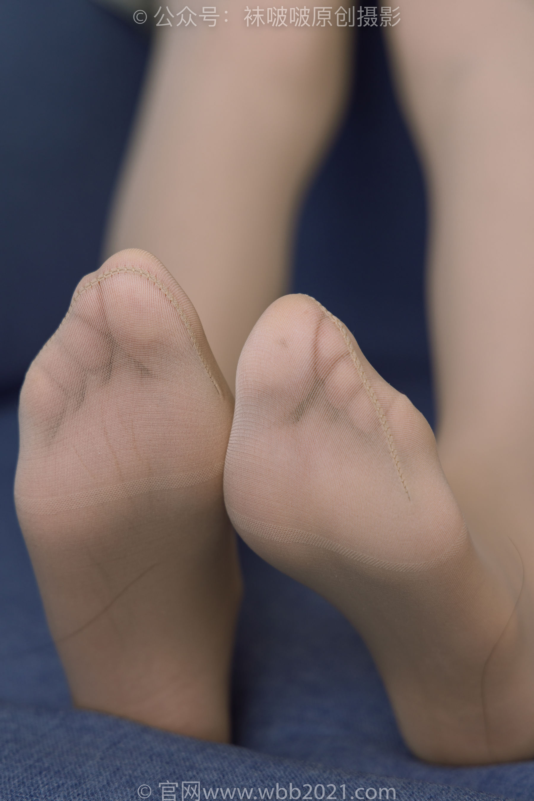 BoBoSocks袜啵啵 No.408 小甜豆 -高跟鞋、厚肉丝、丝袜和裸足踩奶油蛋糕和泡芙剧情