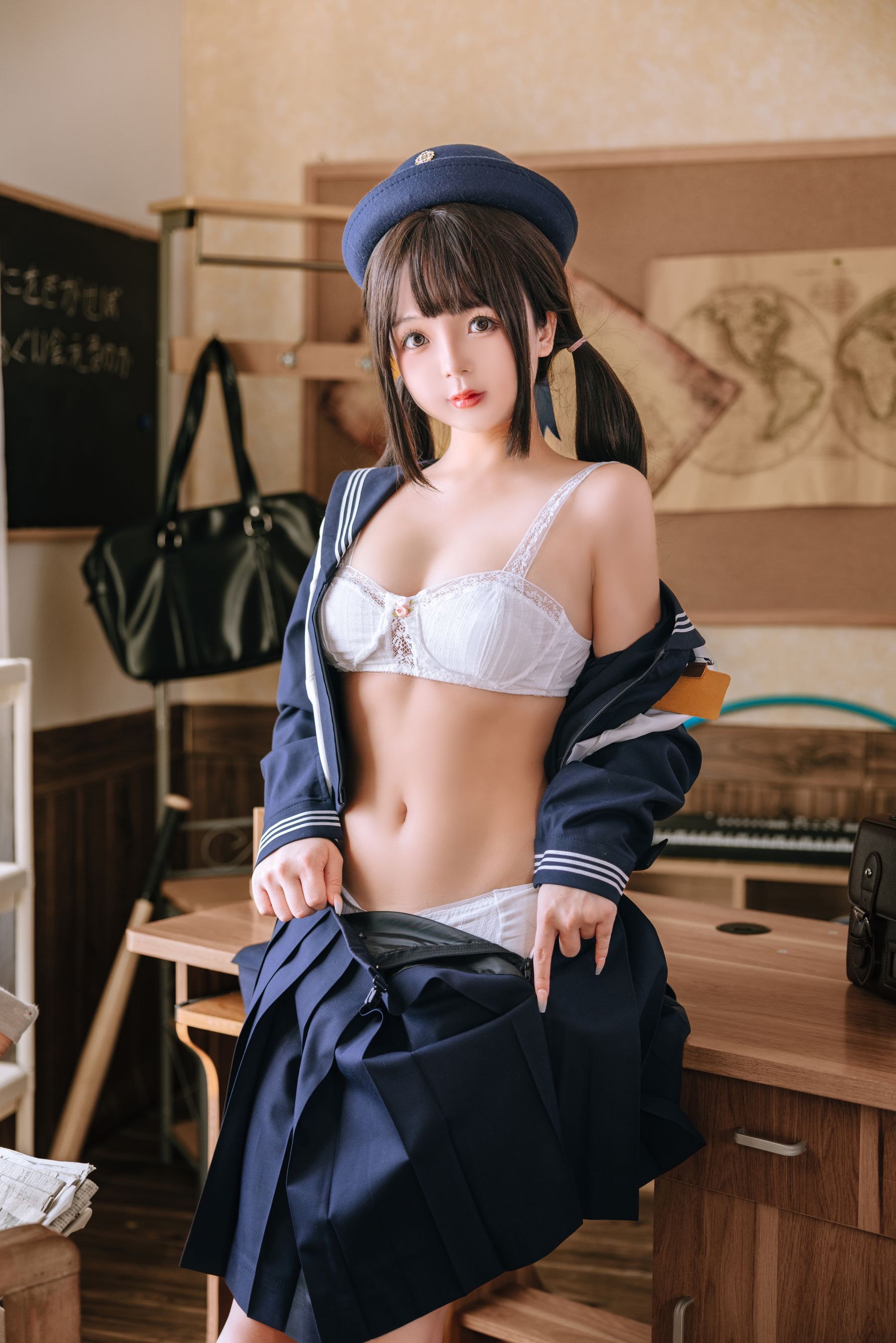 Cosplay日奈娇 - 补习班