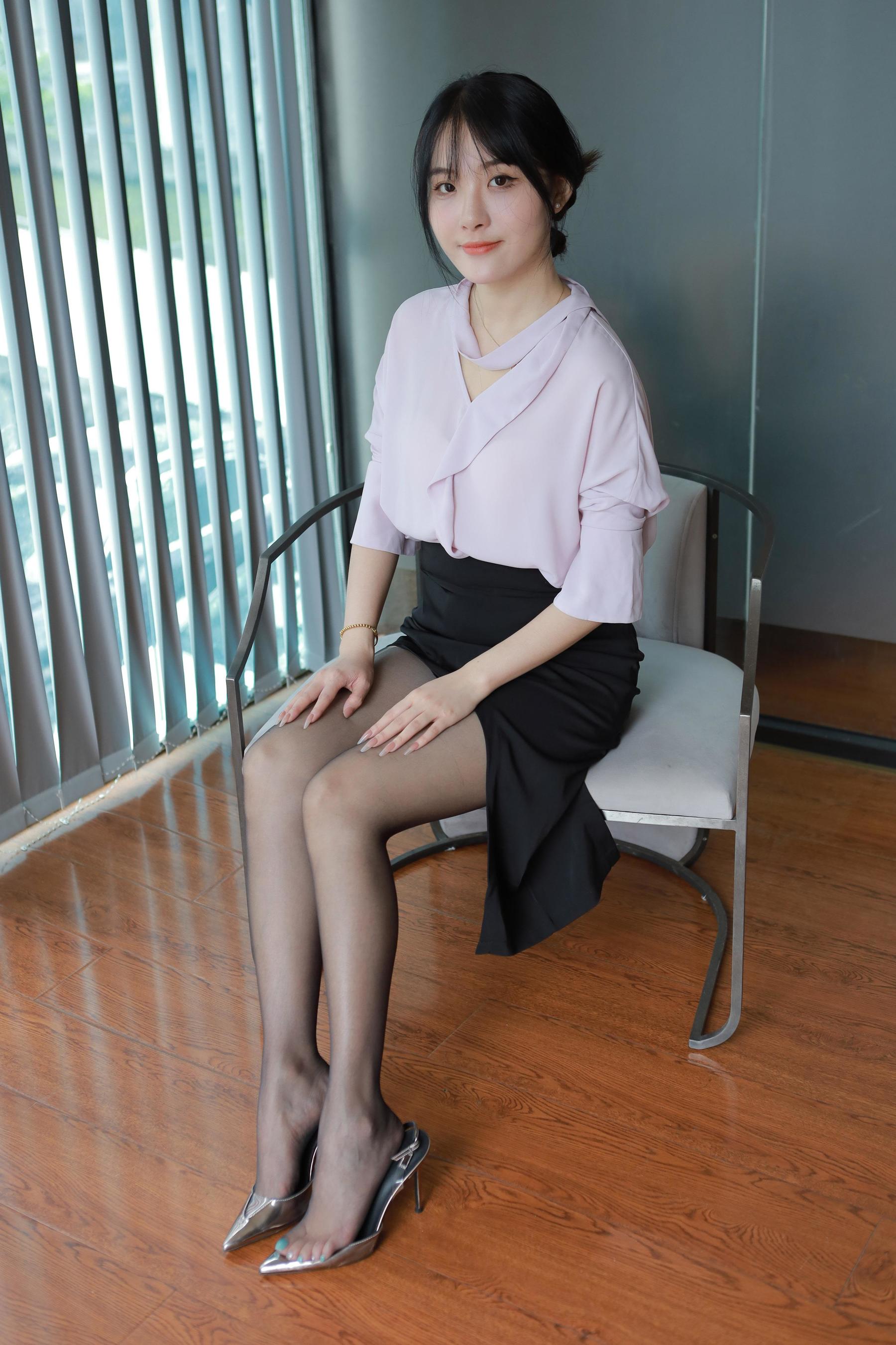 IESS异思趣向 - 模特： 婉萍 《职业黑丝》