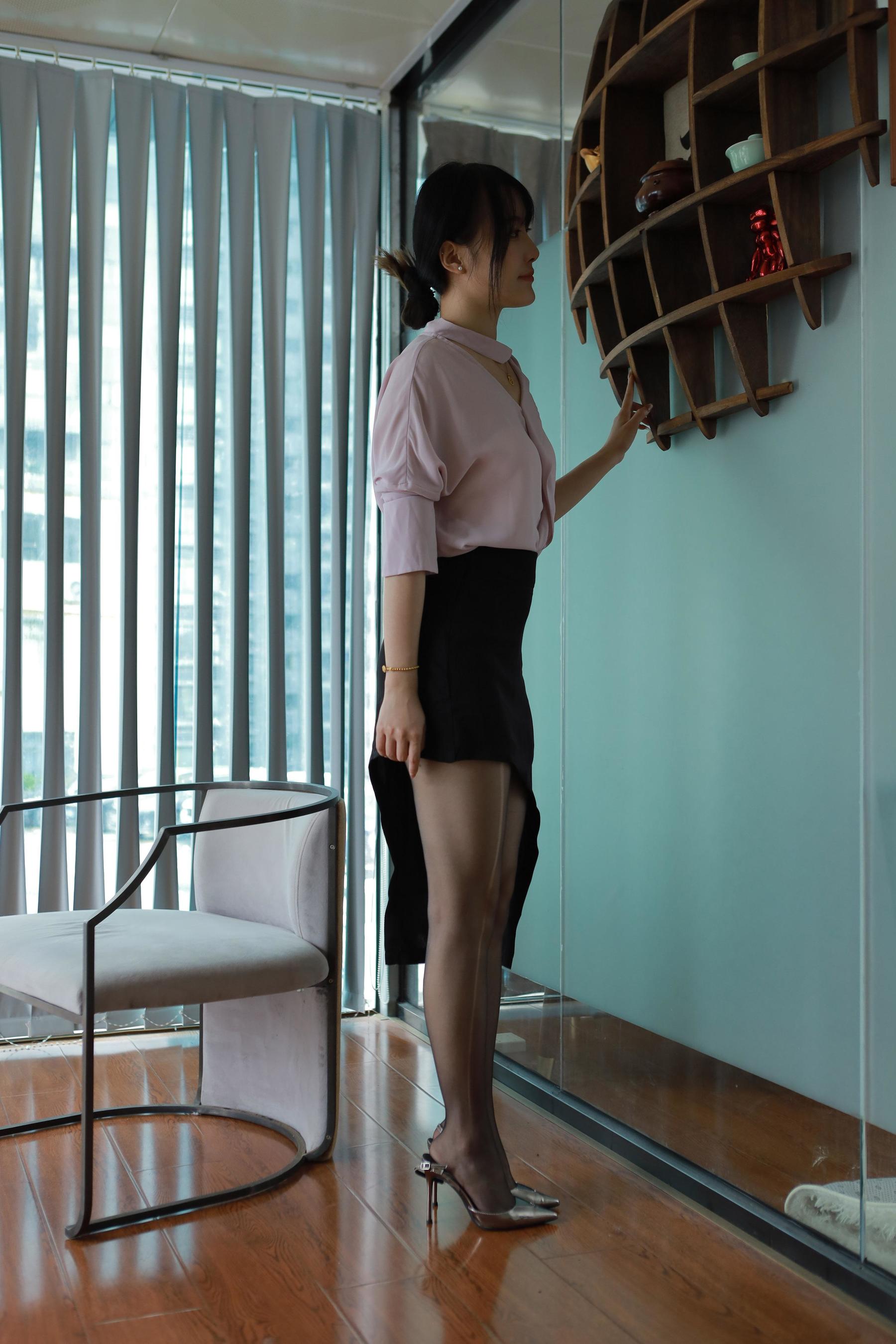 IESS异思趣向 - 模特： 婉萍 《职业黑丝》