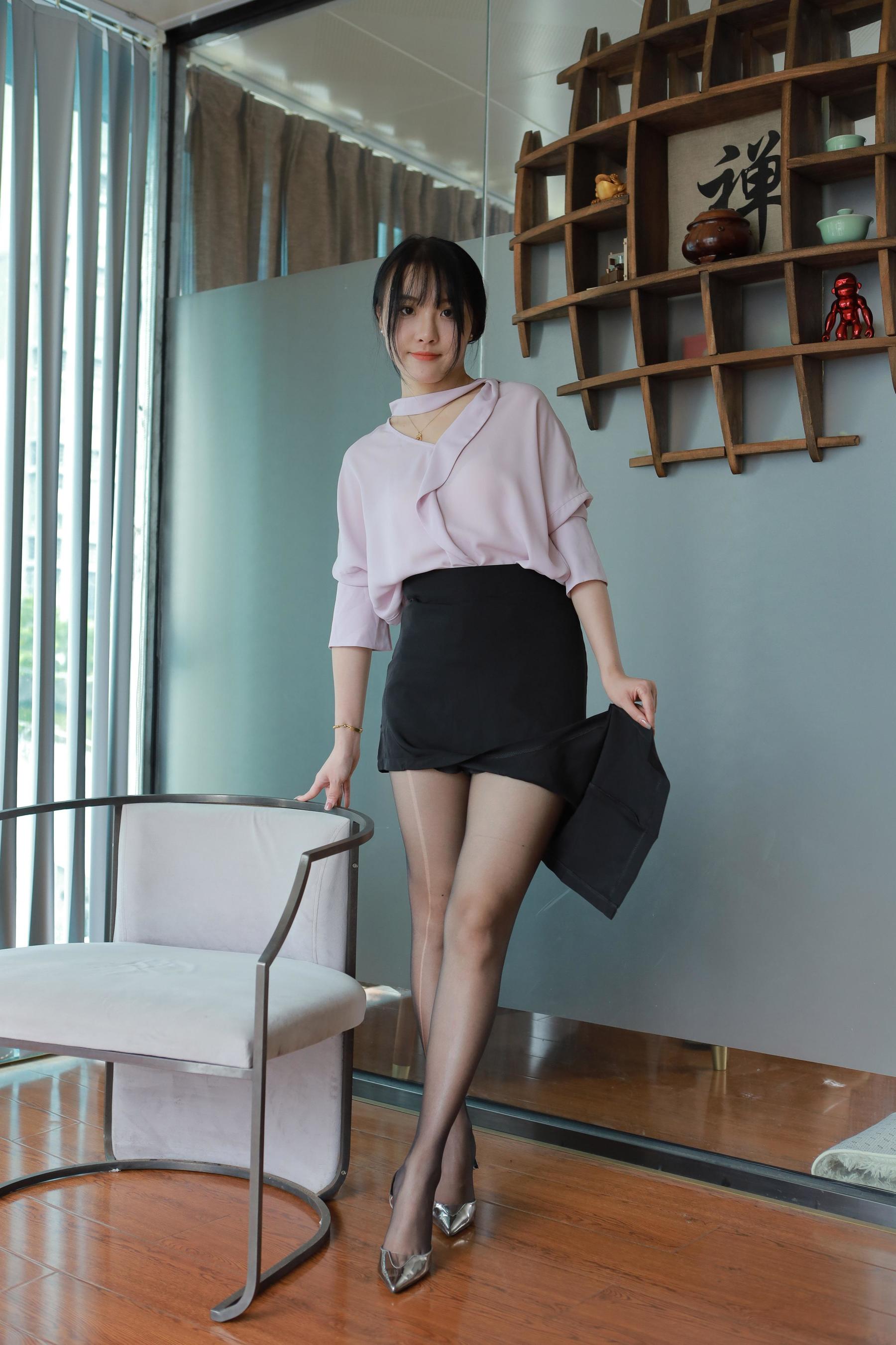 IESS异思趣向 - 模特： 婉萍 《职业黑丝》