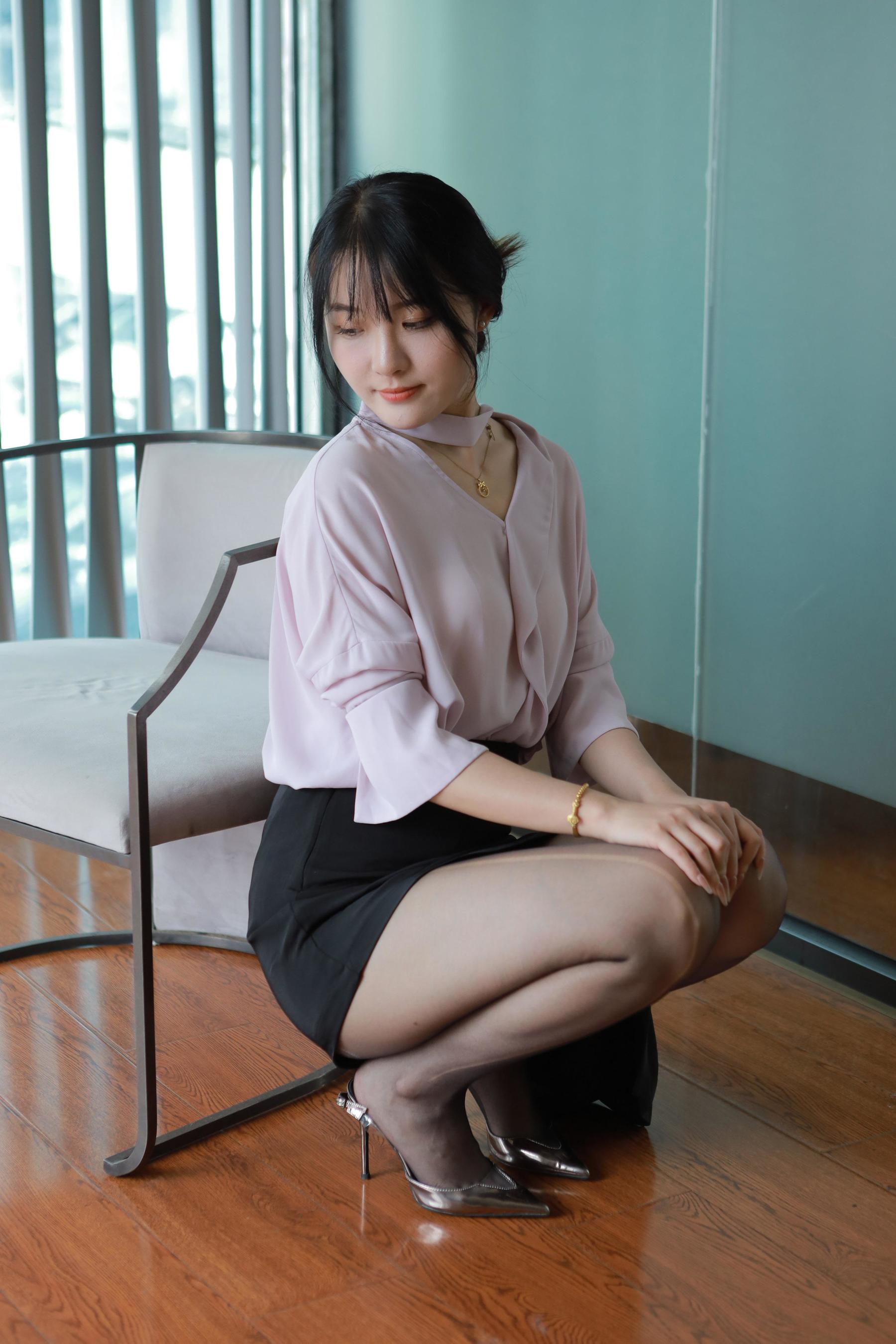 IESS异思趣向 - 模特： 婉萍 《职业黑丝》