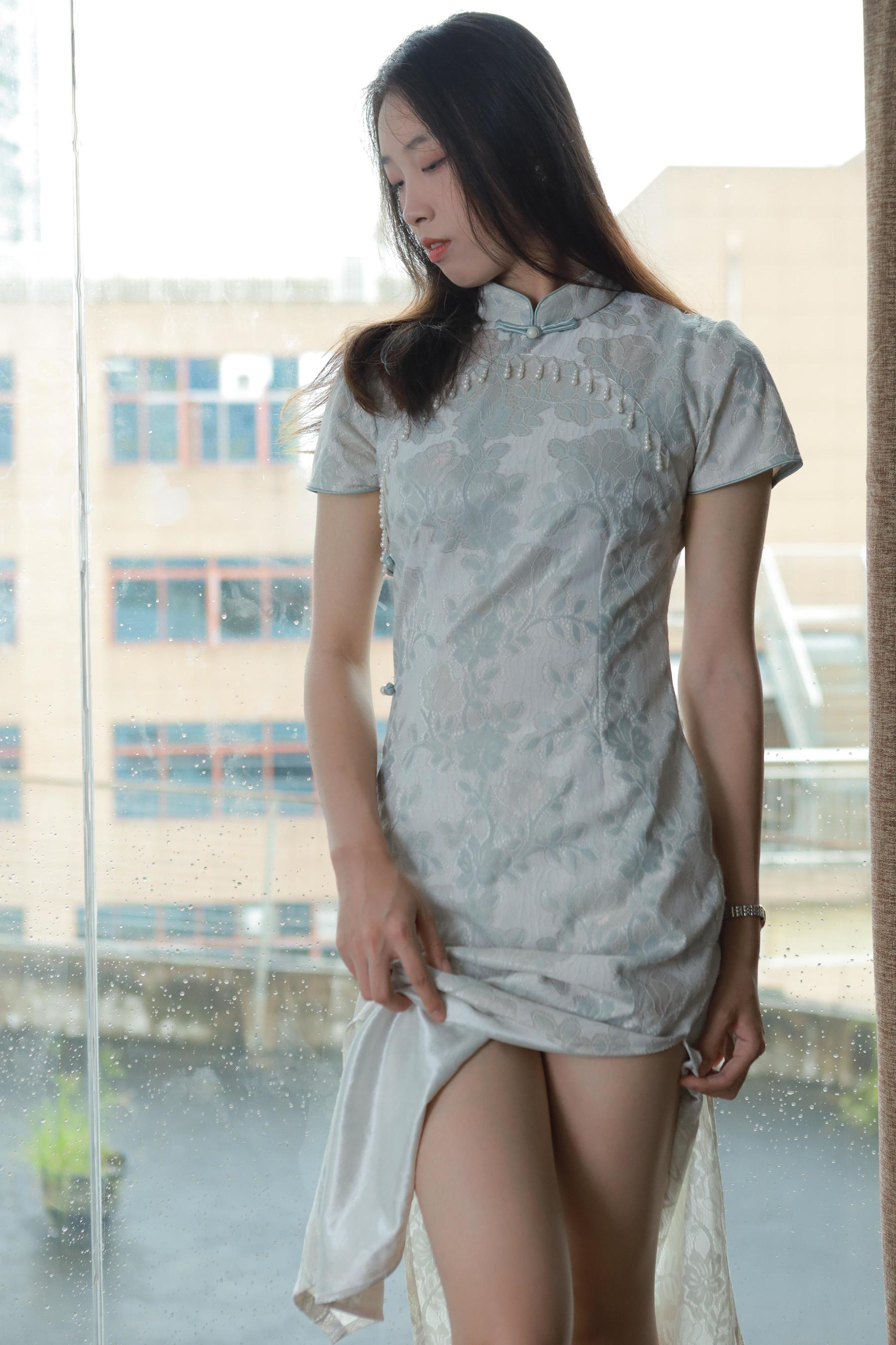 IESS异思趣向 - 模特： 小九 《长腿旗袍（下）》