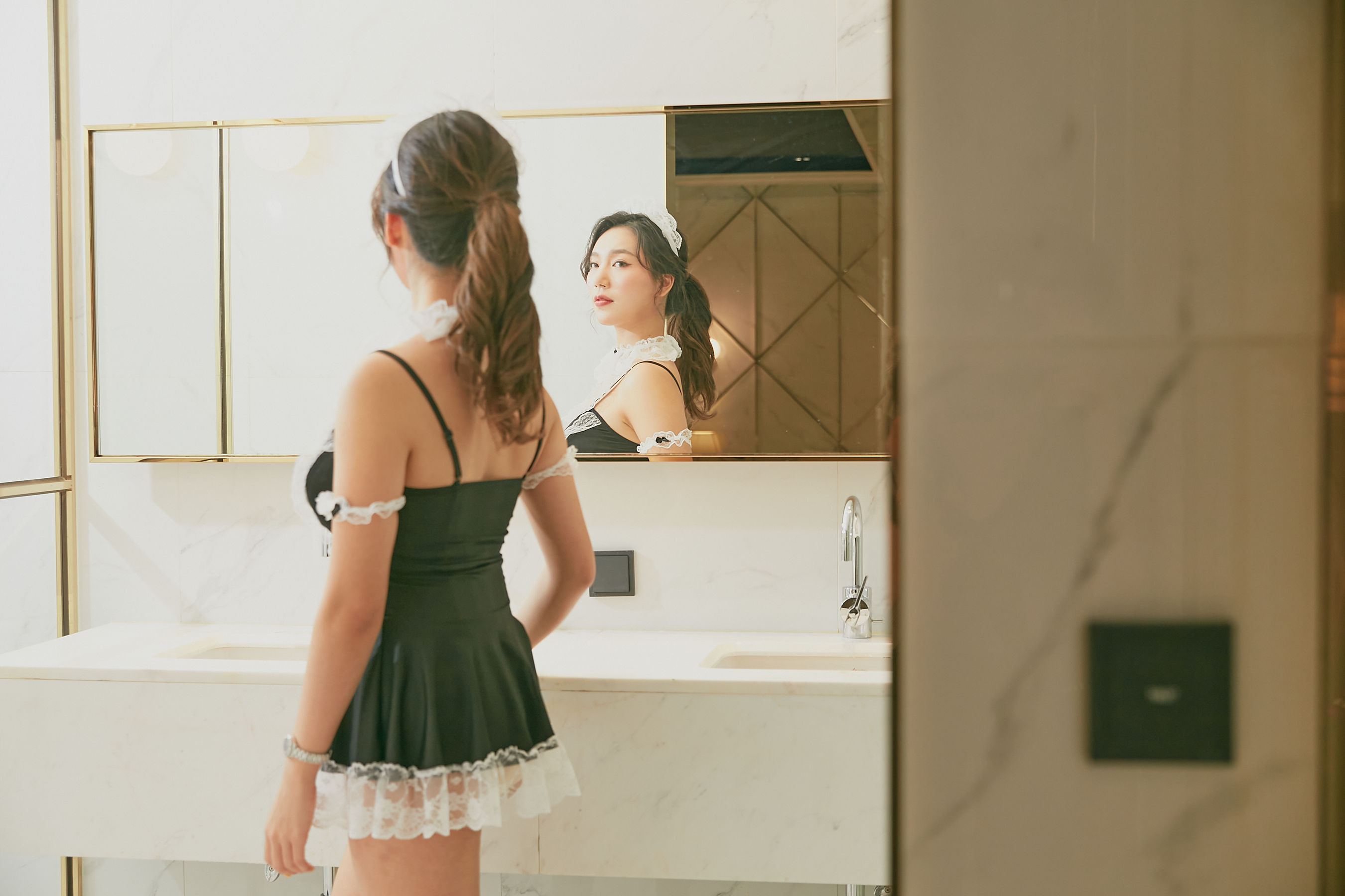 MINI #6 Your maid