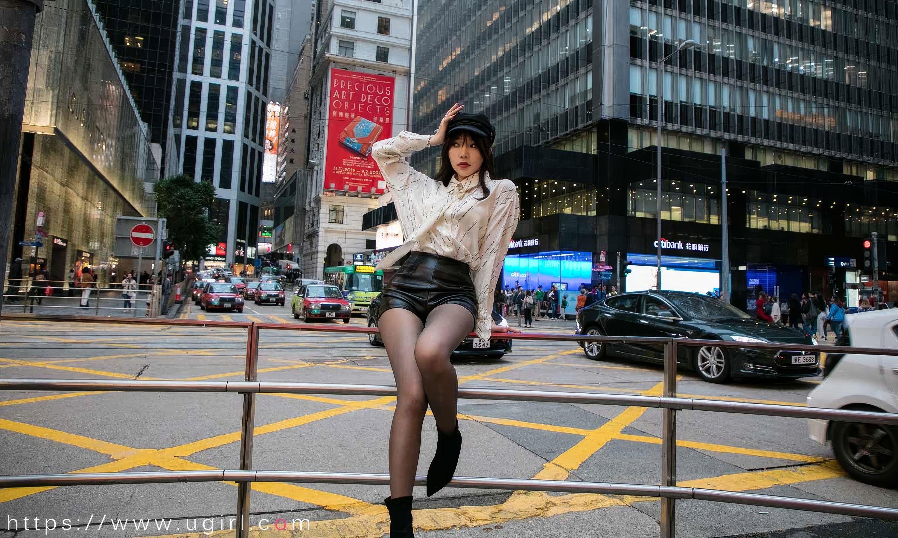 UGirls 爱尤物 No.2867 你出现的街角 芝芝booty