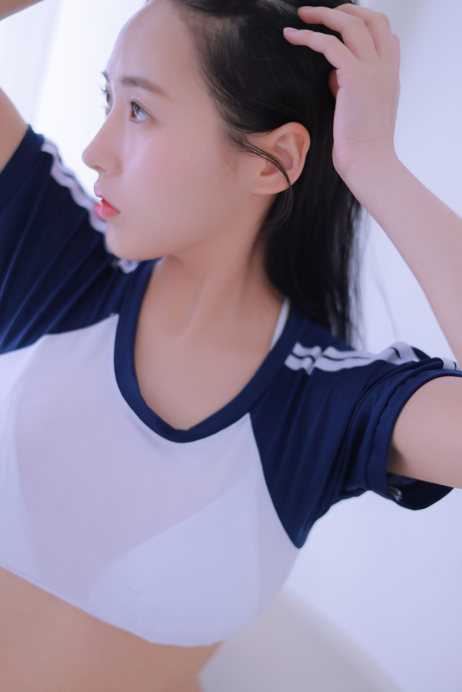 Yeonhwa - Pure white girl