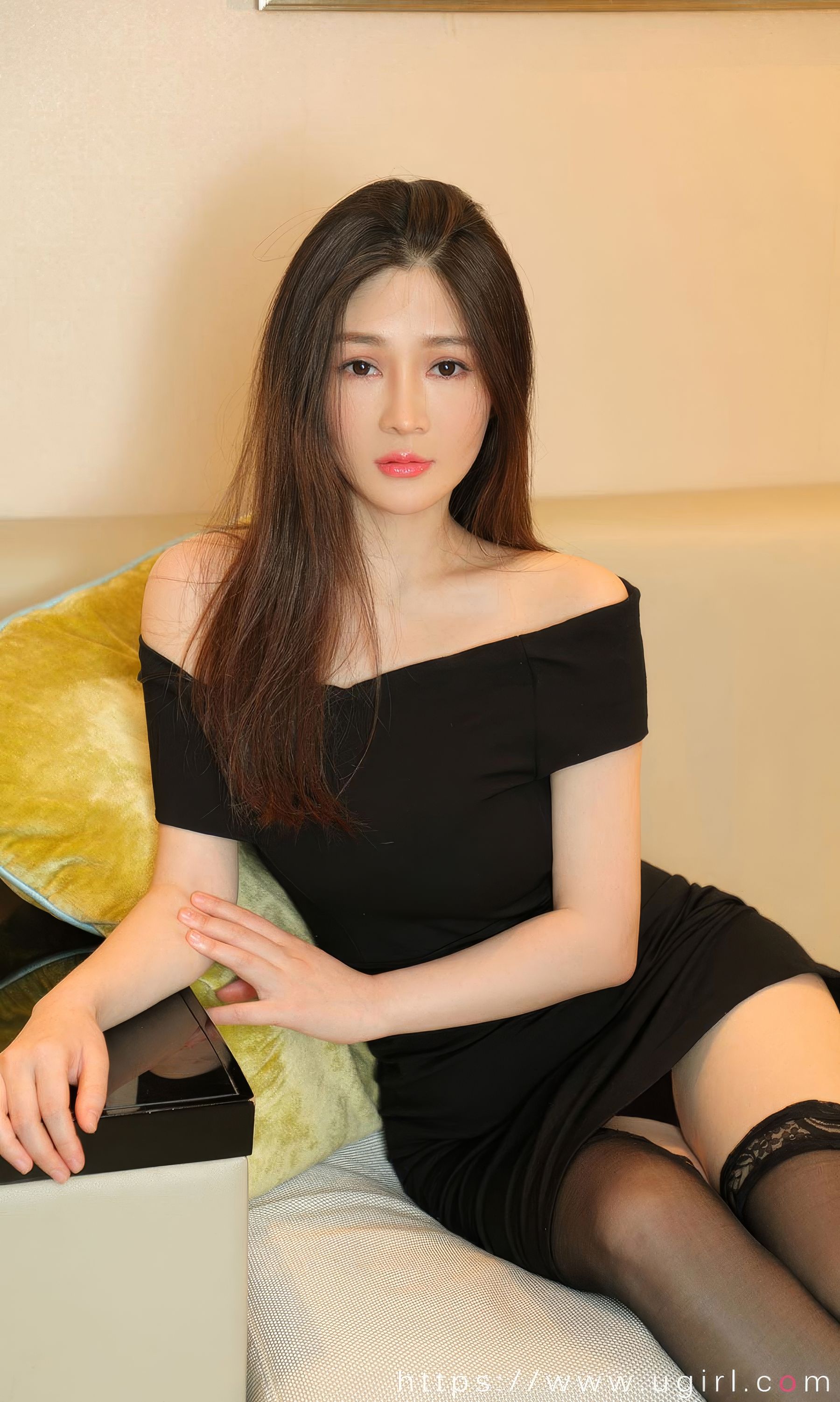 [Ugirls]爱尤物 No.2862 合身的爱 zoe