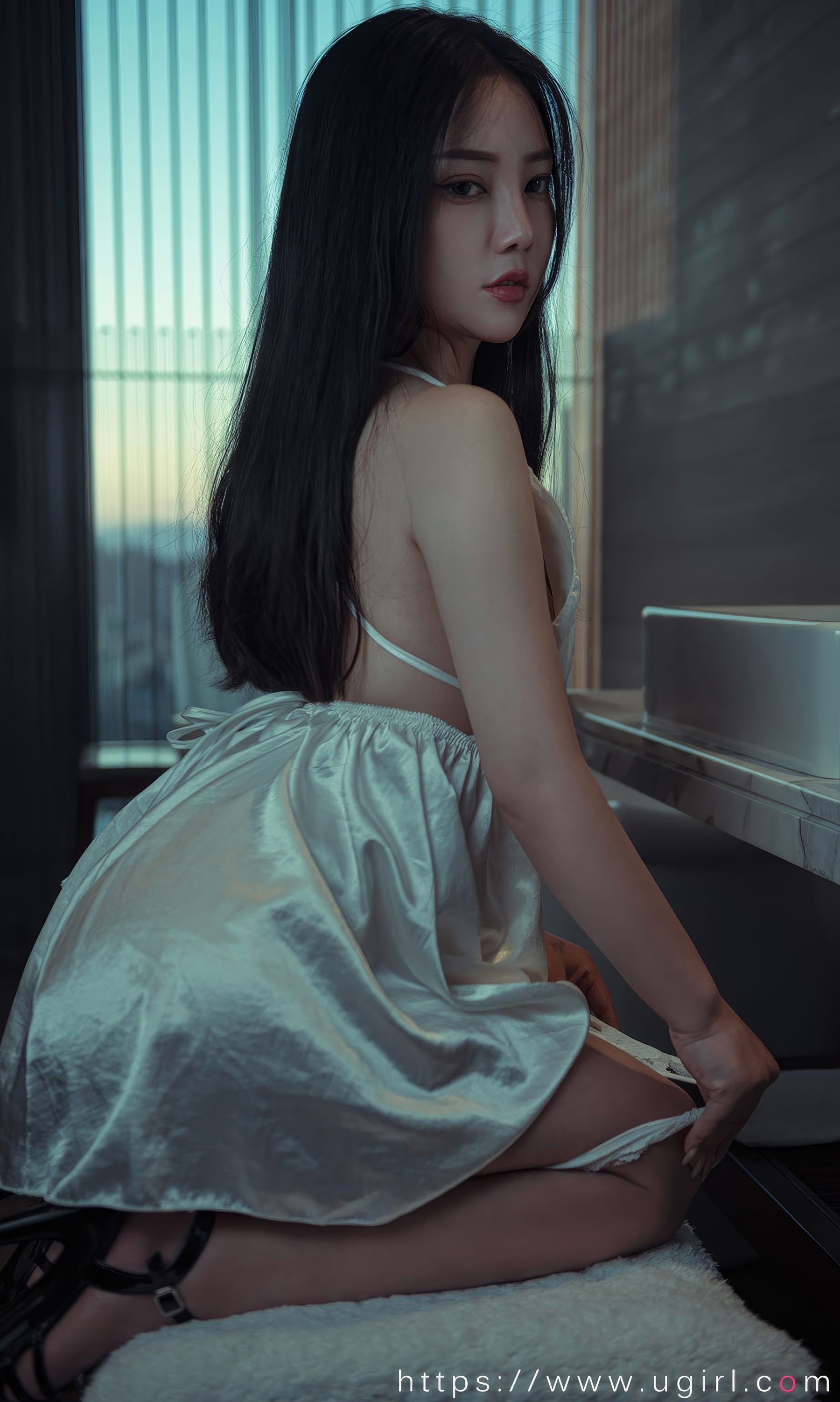 [Ugirls]爱尤物 No.2863 难以抑制 方子萱&zora若拉&果儿victoria&Anna苏拉&妮小妖&安晴&青树