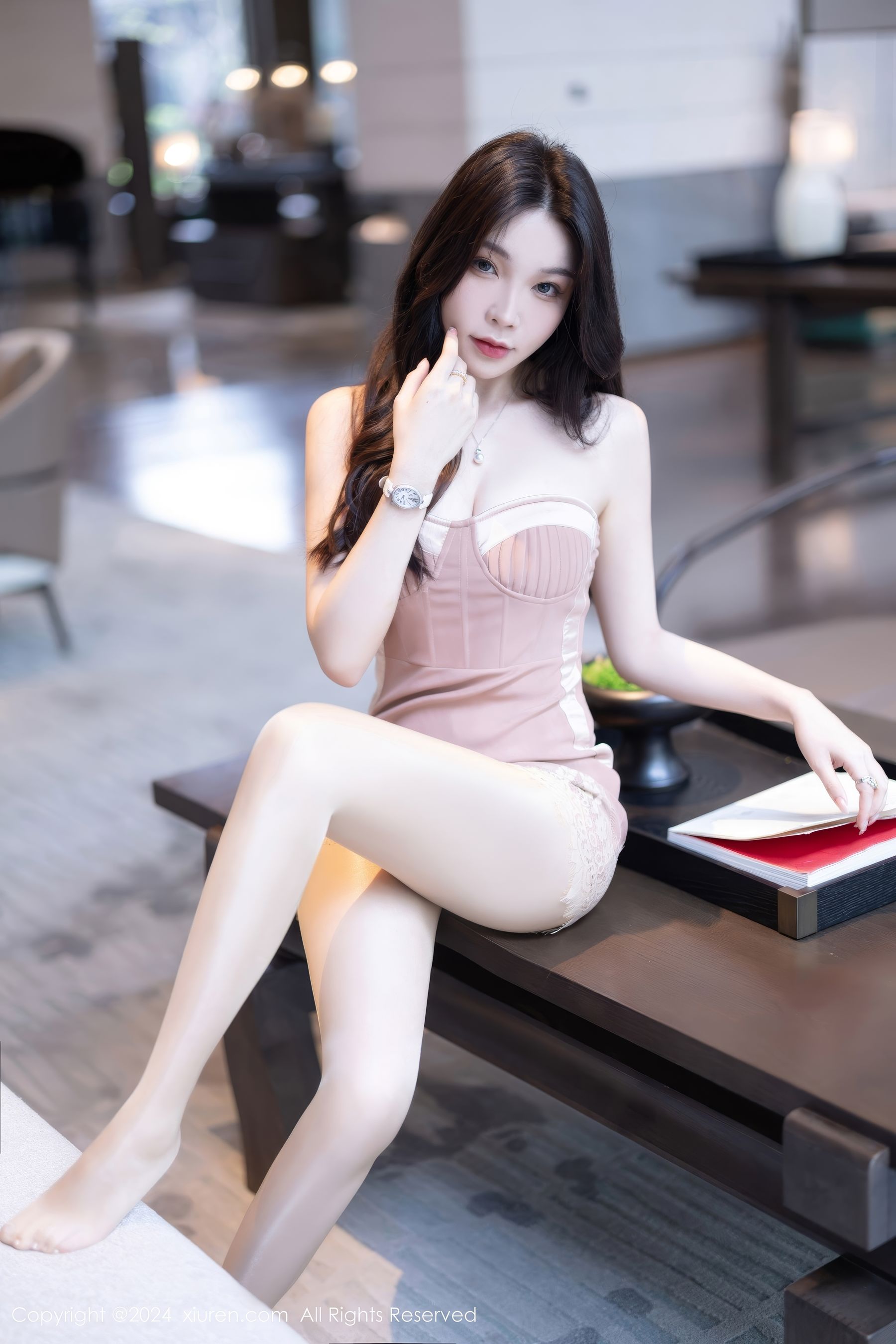 [秀人XiuRen] 2024.06.17 No.8713 徐莉芝Booty