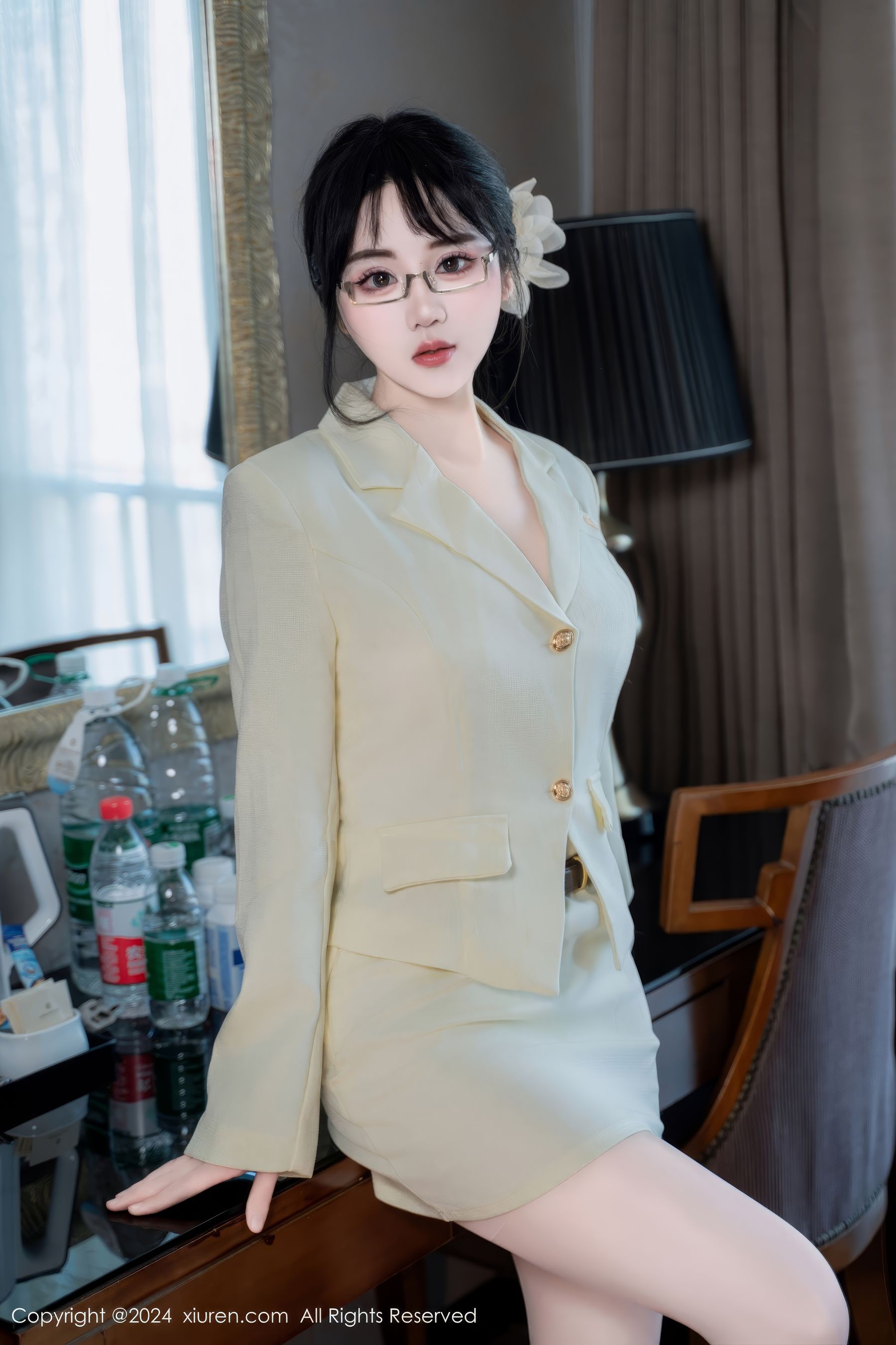 [秀人XiuRen] 2024.06.18 No.8717 汐汐爱吃草莓