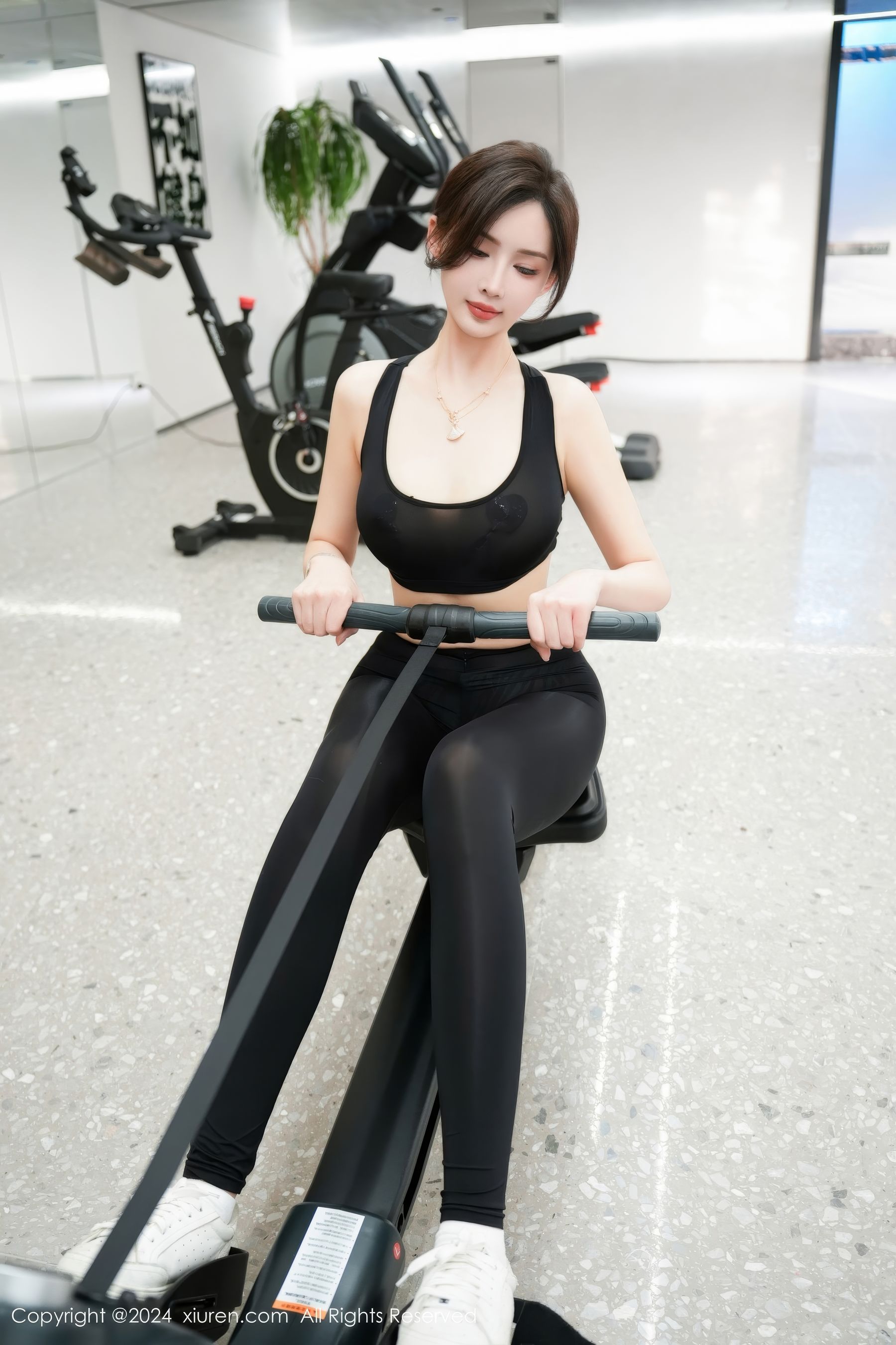 [秀人XiuRen] 2024.07.05 No.8810 Carol周妍希X