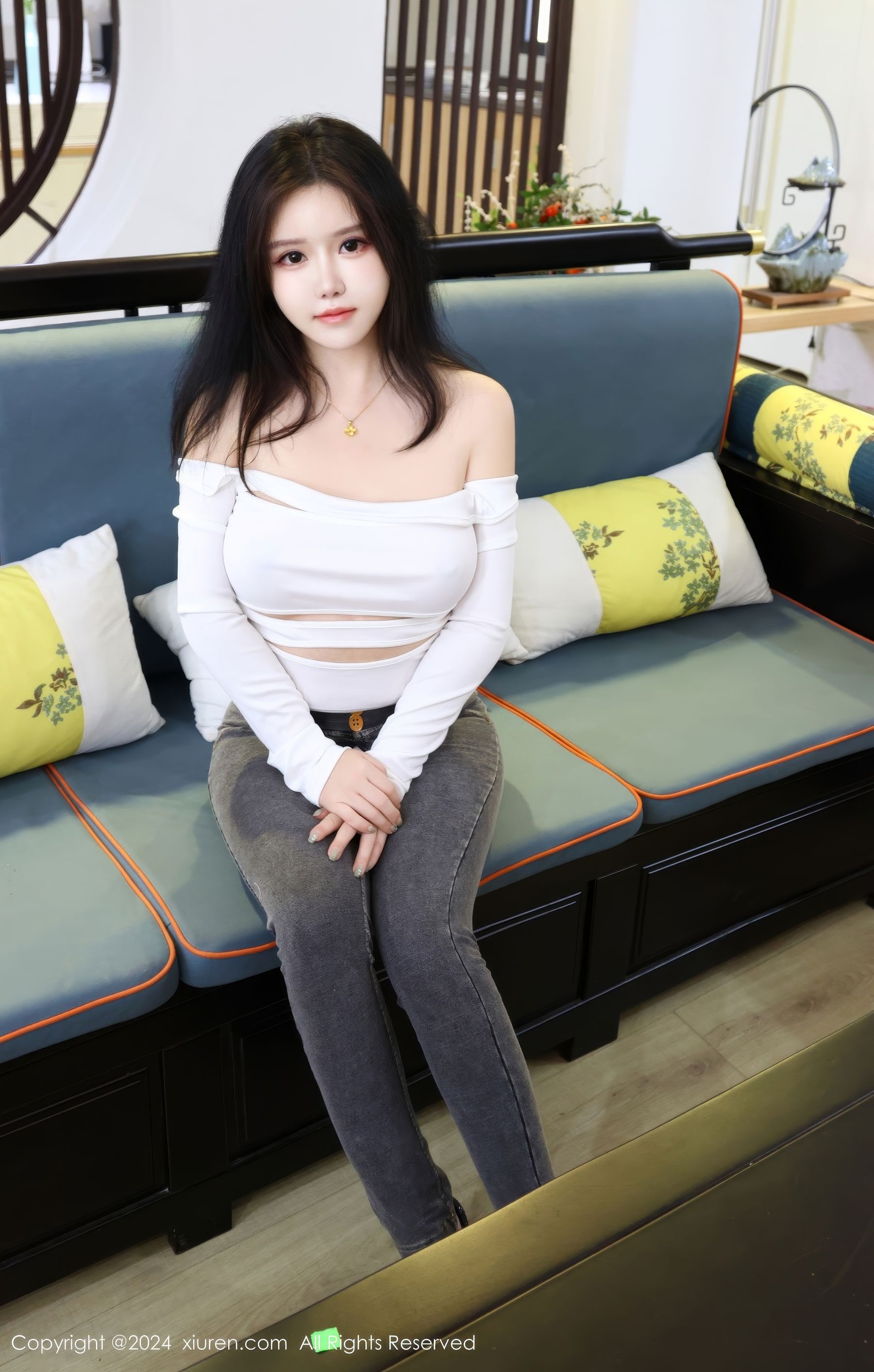 [秀人XiuRen] 2024.07.12 No.8853 小薯条nienie