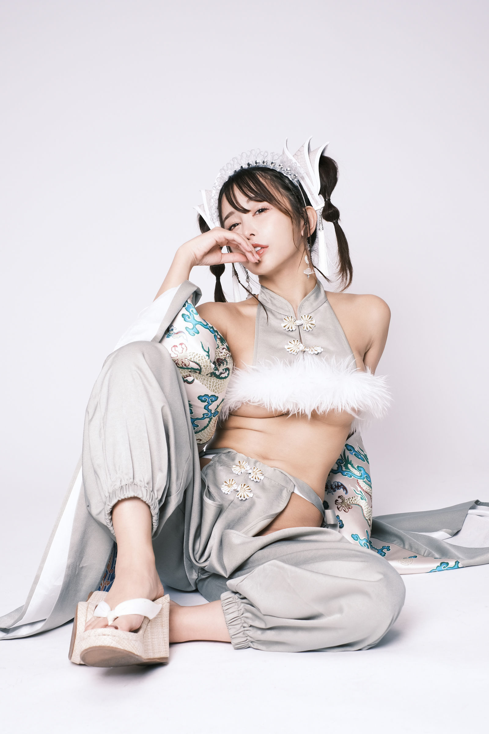 いくみ – (193iKkyu3) [Fantia] [2024.01.14] Year of the Dragon