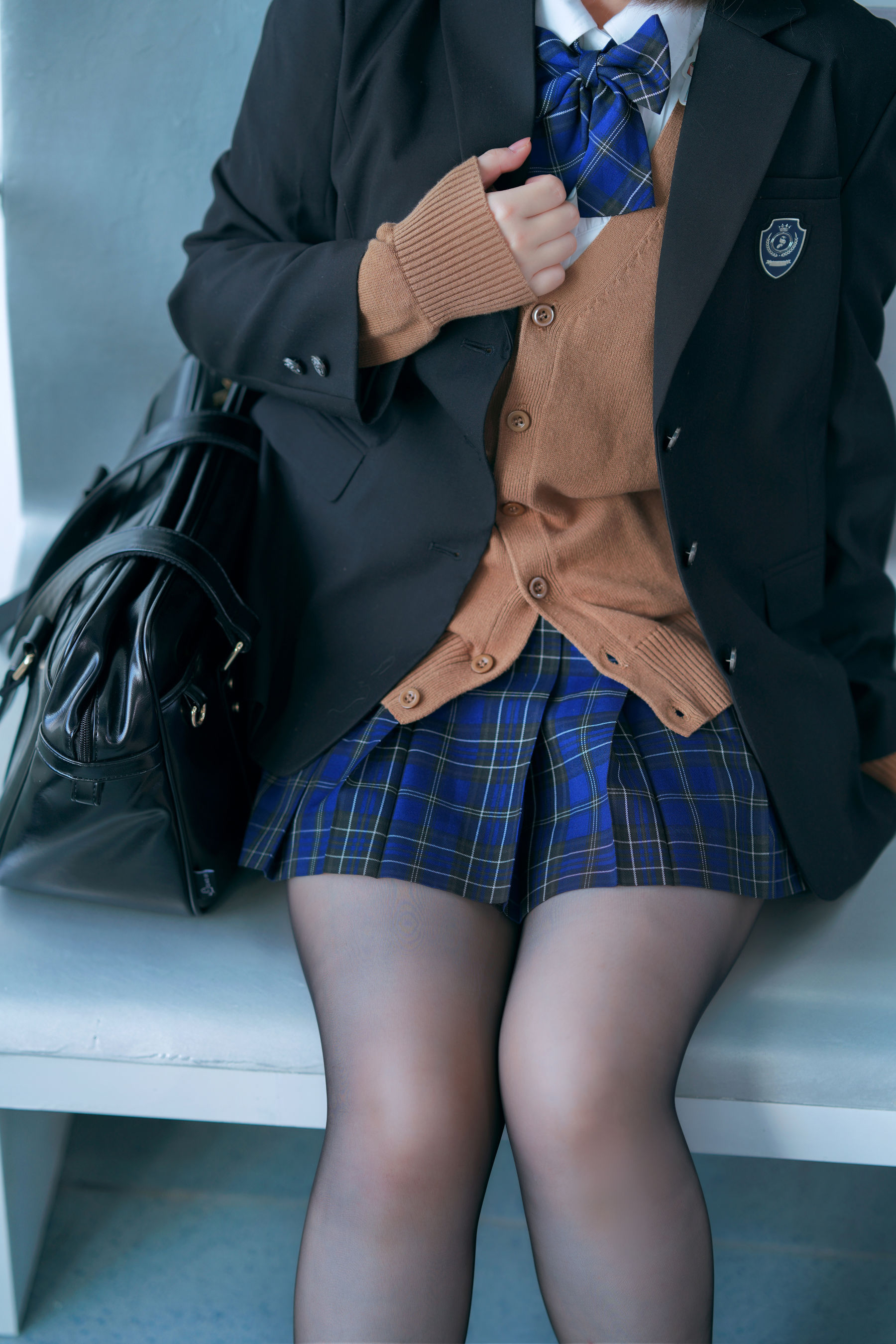 半半子 - 彼女の制服