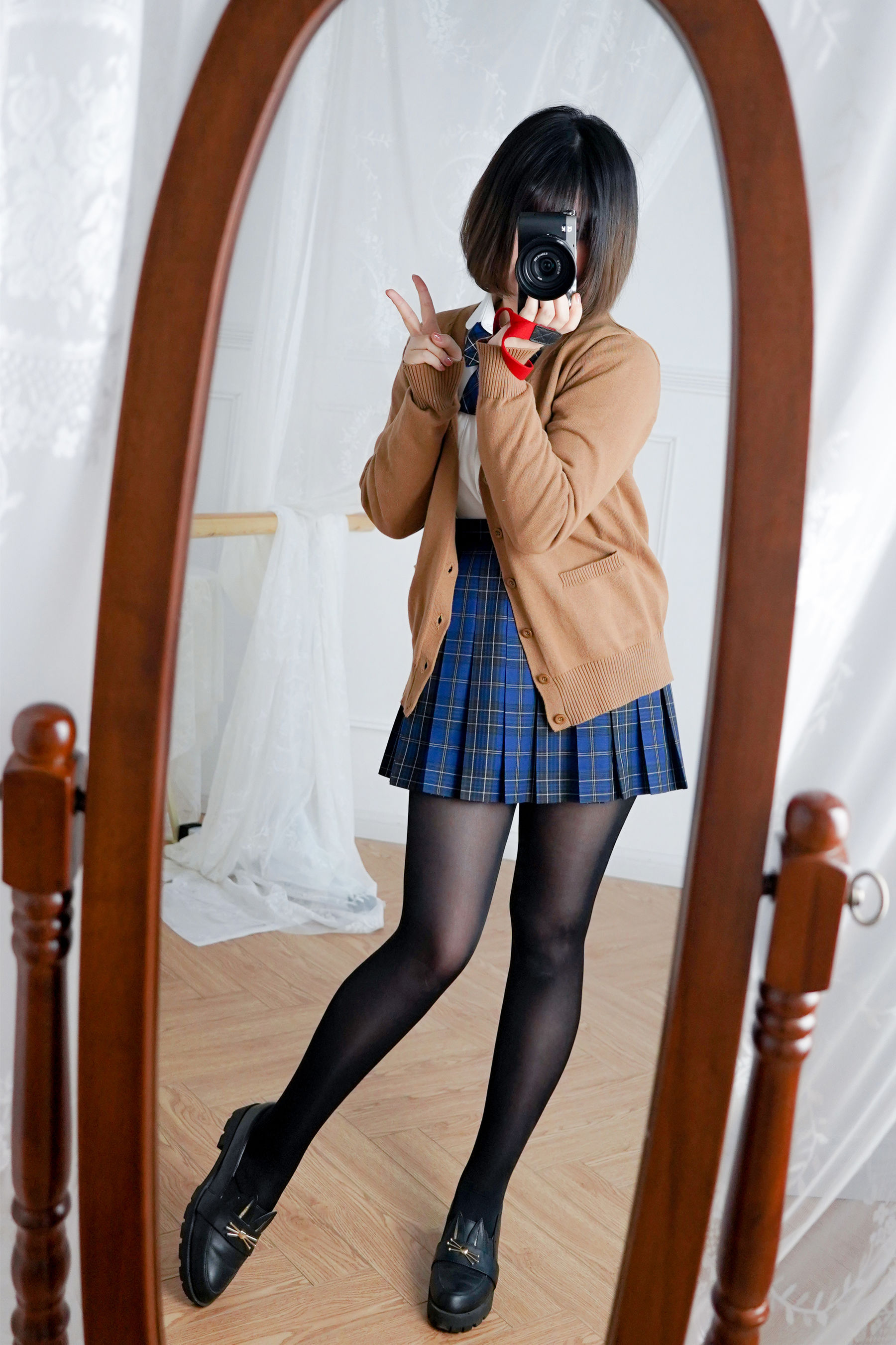 半半子 - 彼女の制服