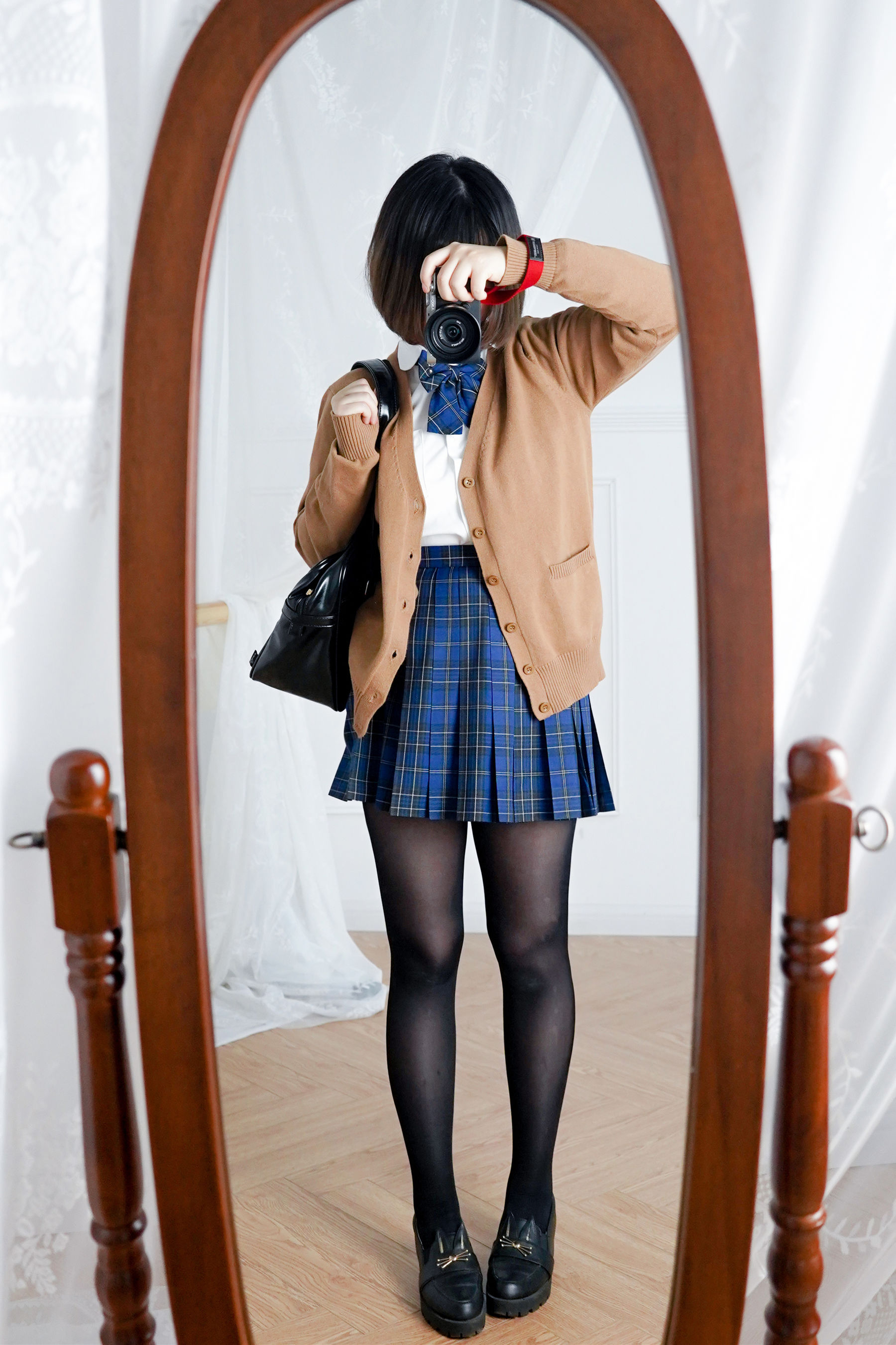 半半子 - 彼女の制服
