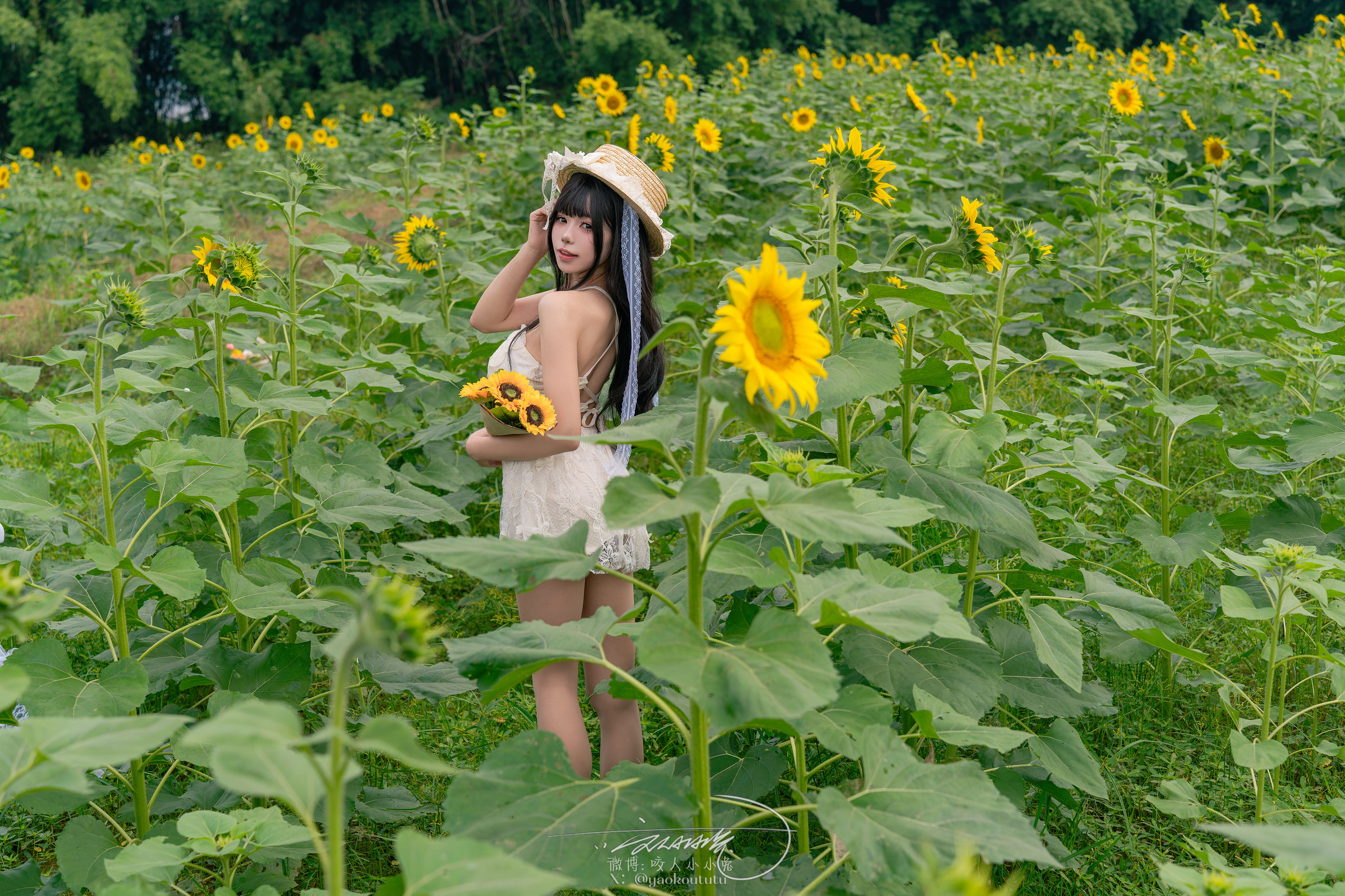 咬一口兔娘 - 夏の葵