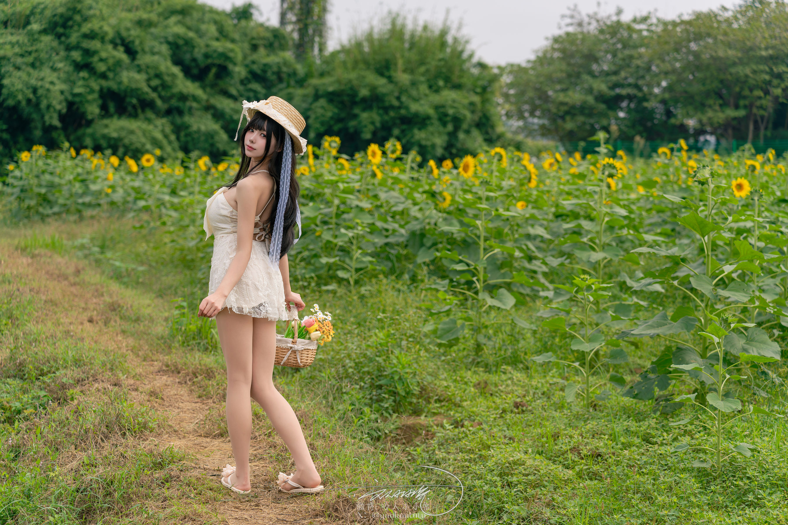 咬一口兔娘 - 夏の葵