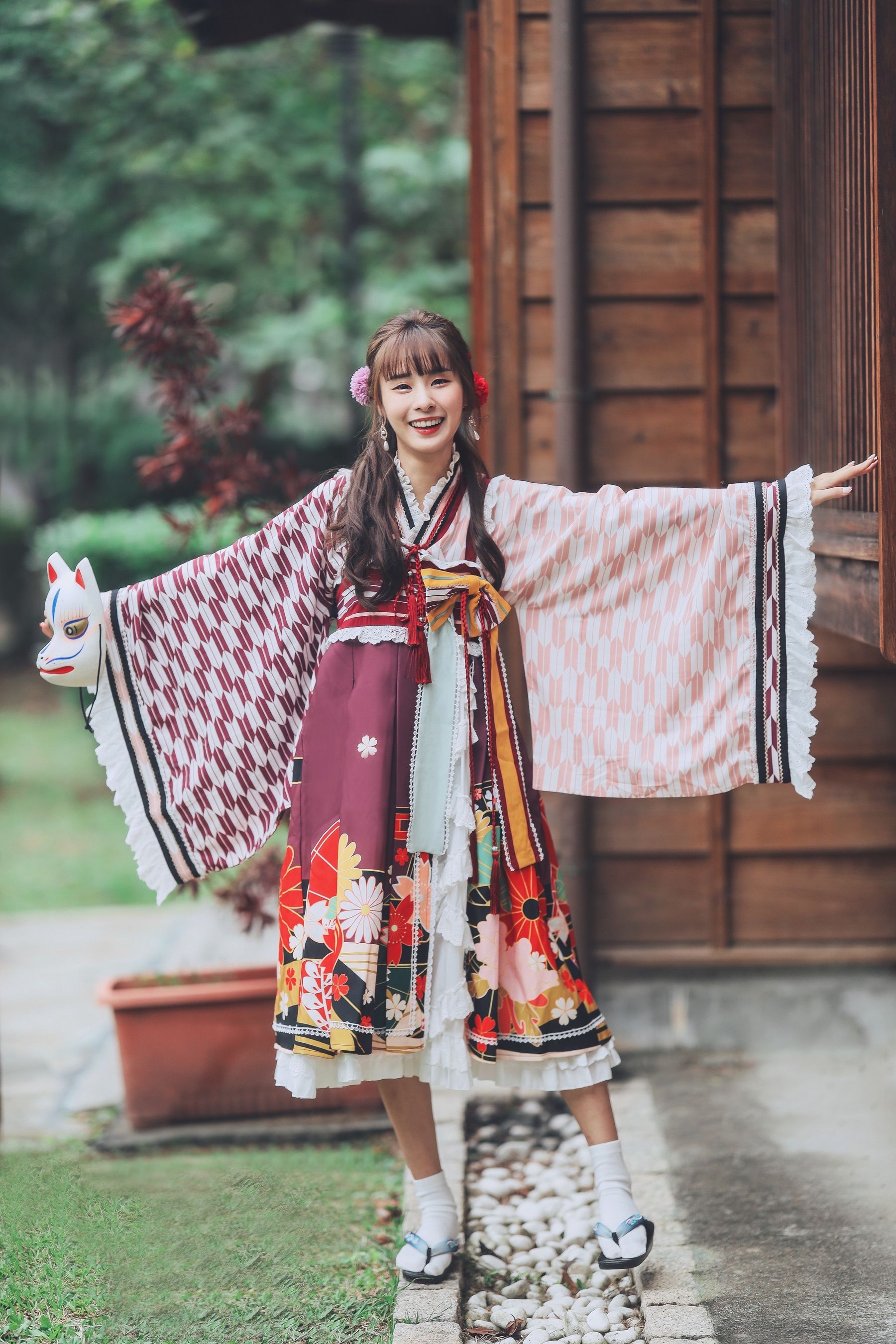 泥泥汝 - 神社巫女