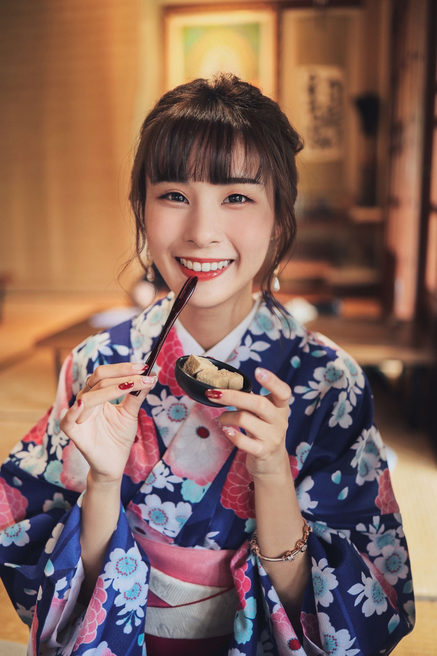 泥泥汝 - 神社巫女